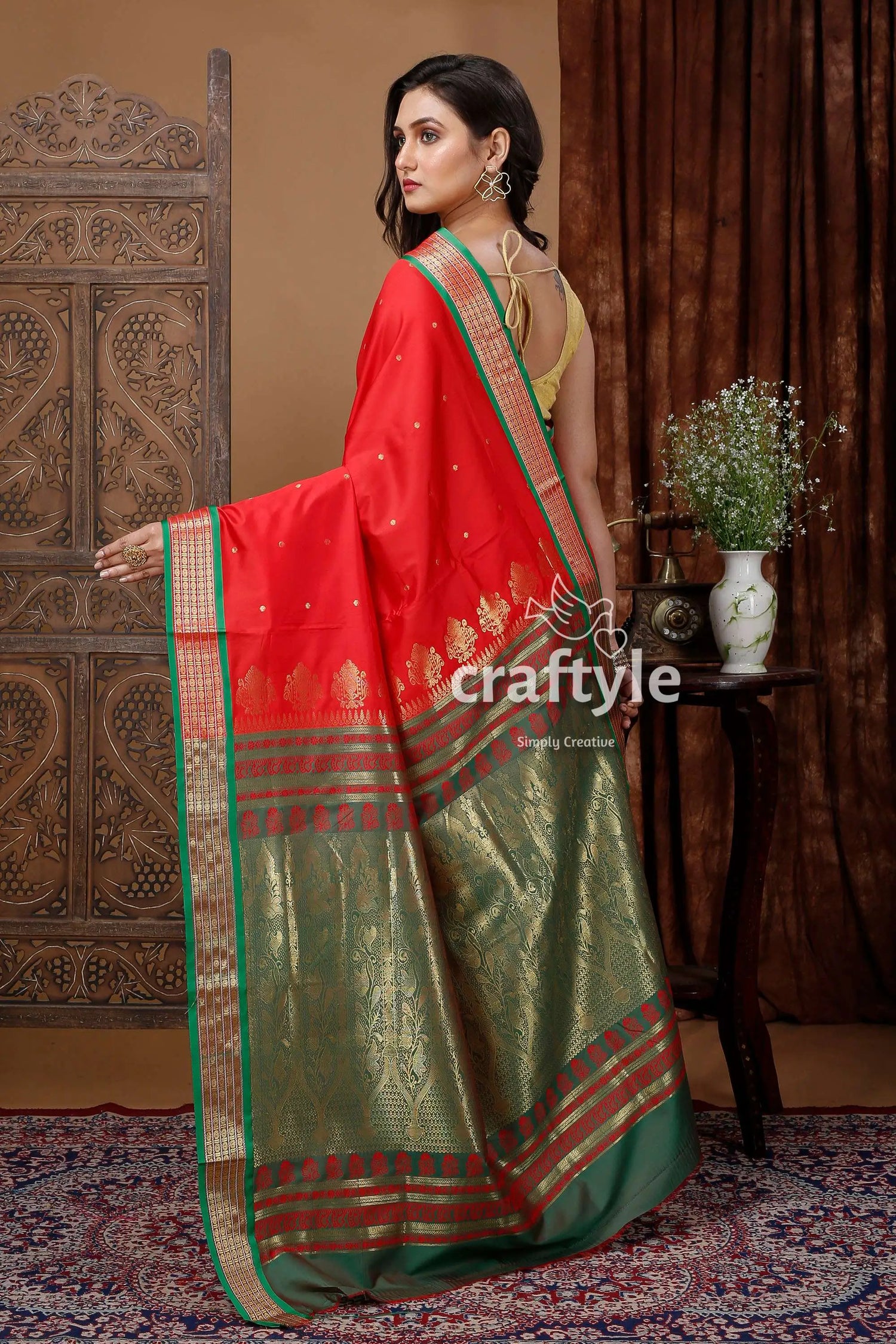 Lava red and green zari border bomkai silk saree red green silk saree 5