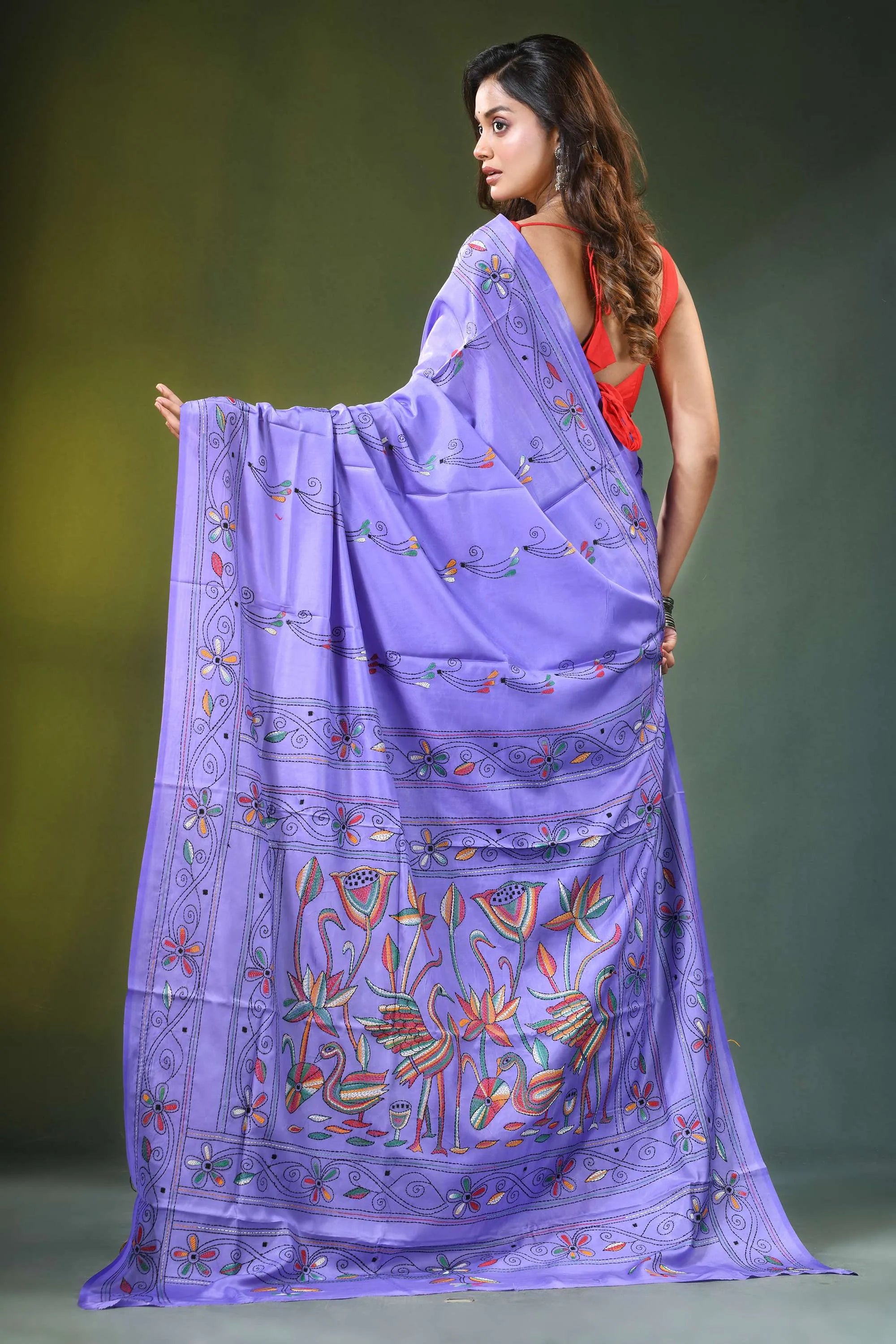Lavender handmad kantha embroidery silk saree - flora & fauna design lavender-colored intricate floral bird 5
