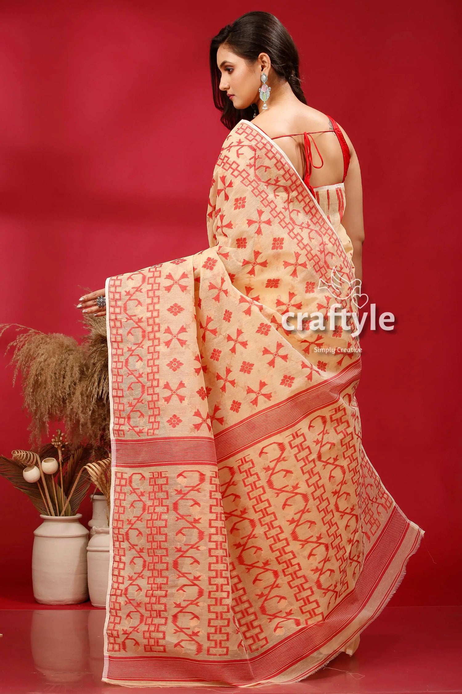 Light cream and red traditional dhakai jamdani saree peach-colored saree red geometric patterns 5