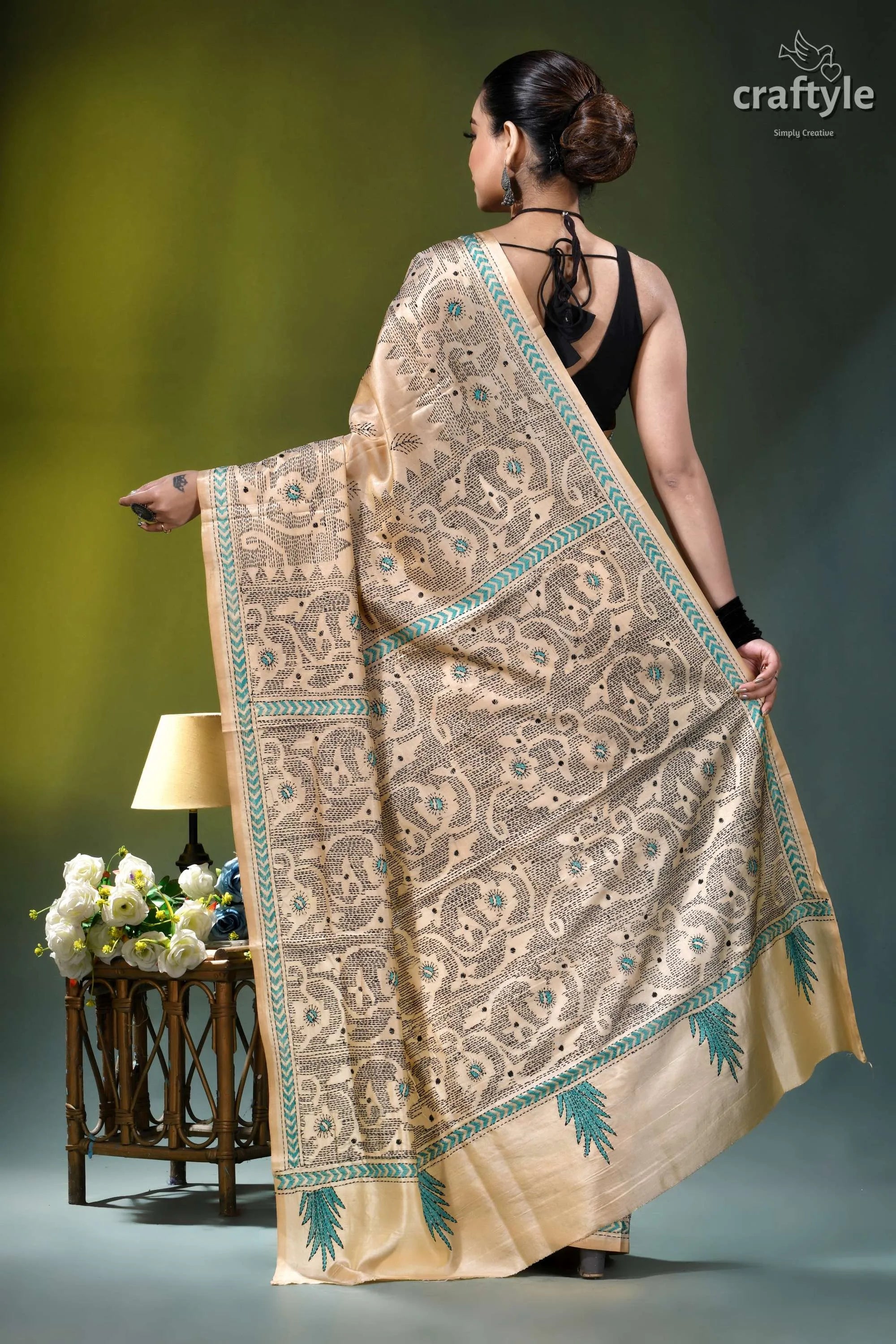 Light peach jamdani design hand embroidered silk kantha saree beige silk saree intricate black 5