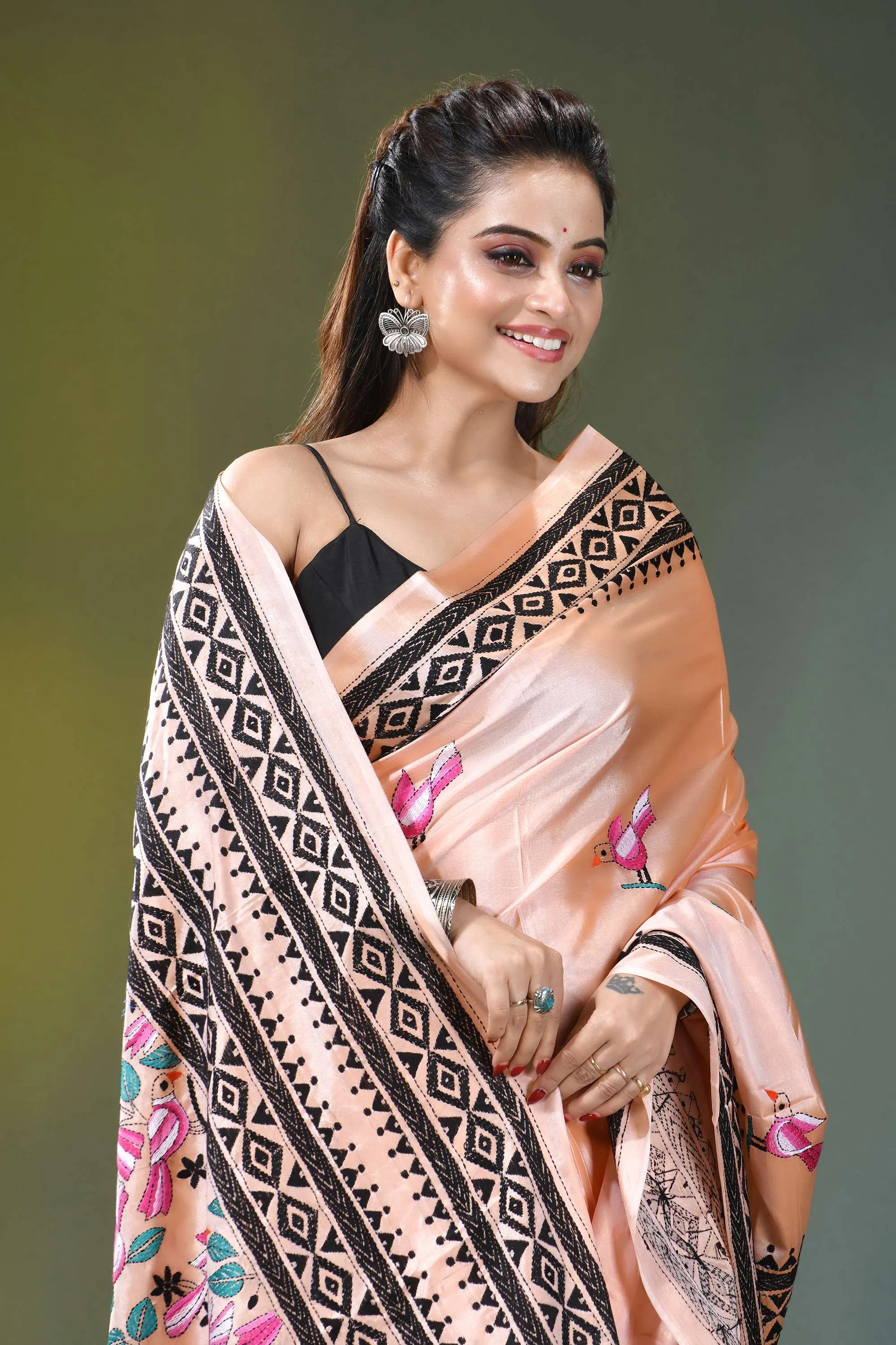 Light peach silk kantha stitch saree with exquisite bird design peach-colored silk saree black geometric 2