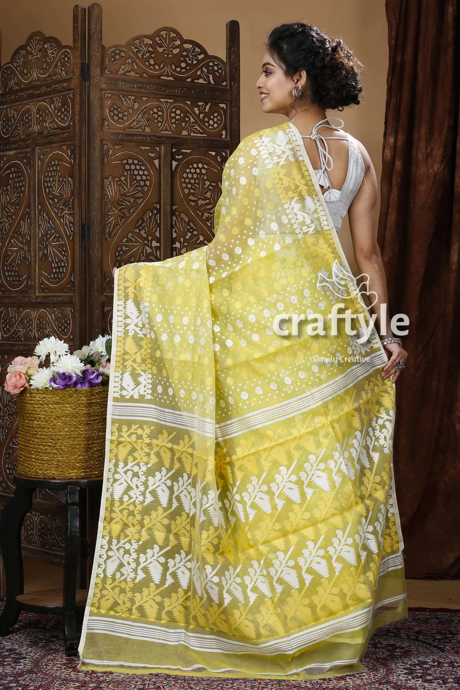 Lime green traditional handloom jamdani sari yellow floral-patterned saree 4