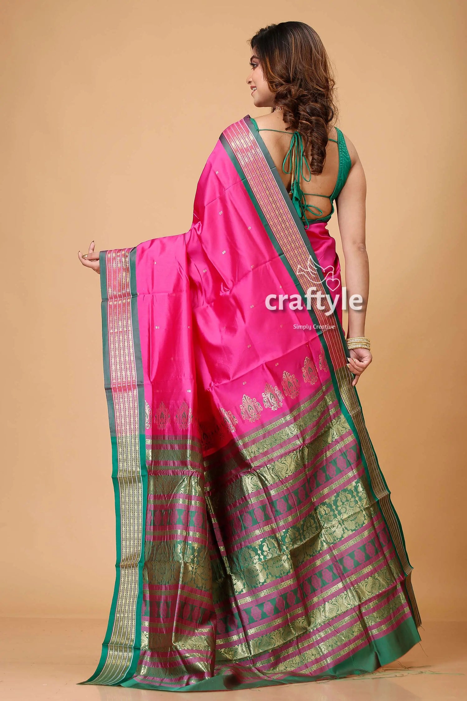 Magenta pink zari border meenakari bomkai silk saree pink silk saree green gold 5