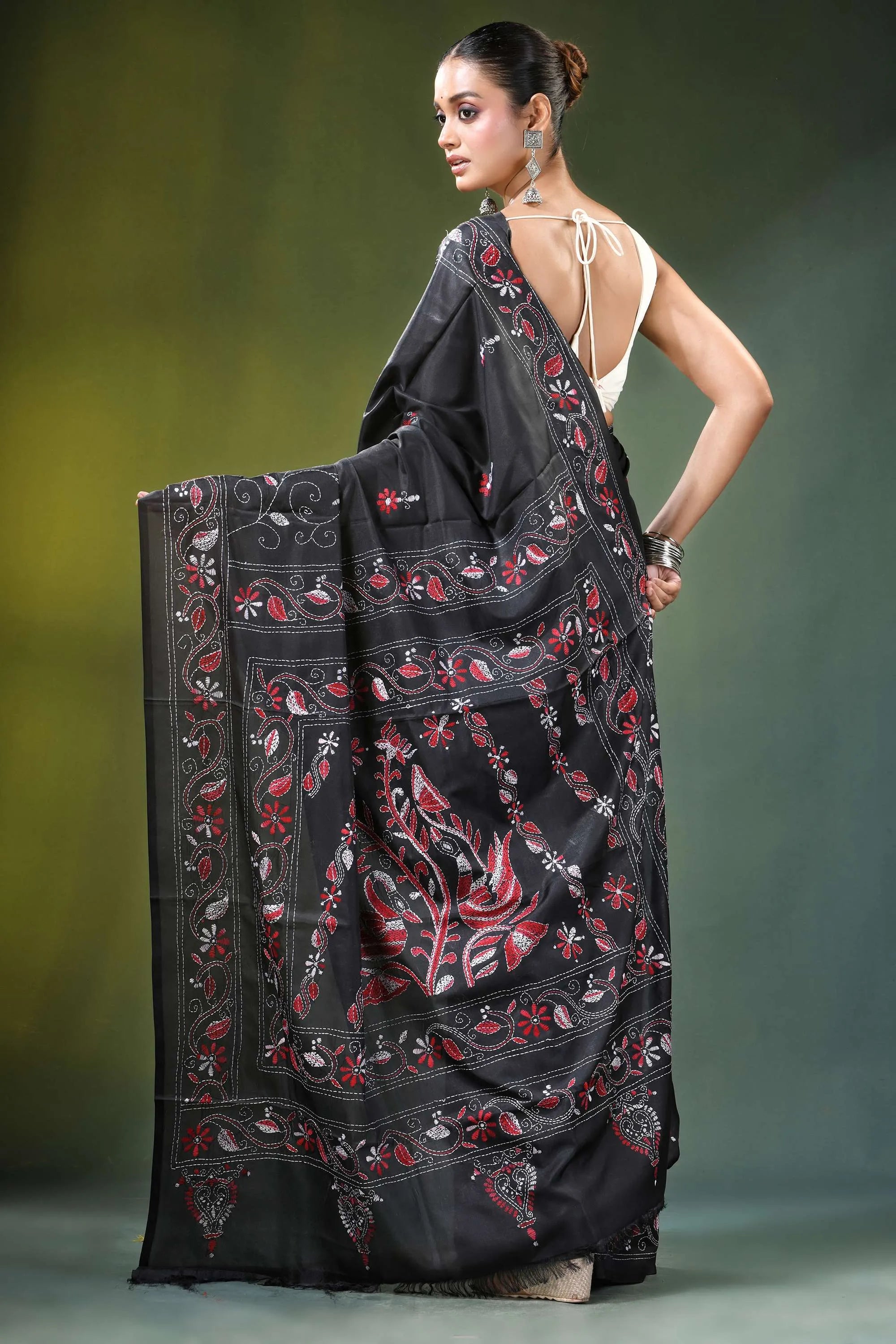 Metal black swan motif handcrafted silk kantha saree intricate red 4
