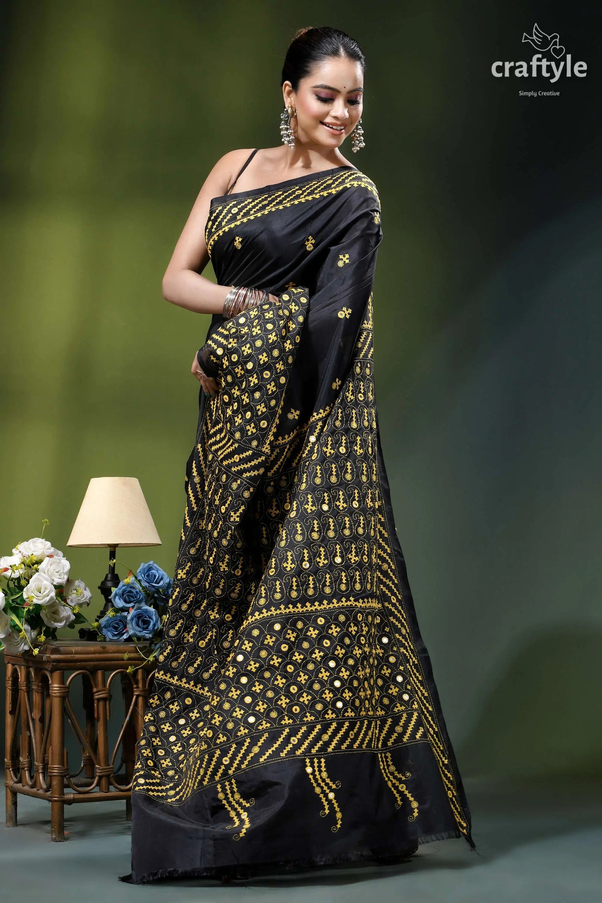 Mirror detailing black silk saree with yellow thread gujrati stitch black saree intricate gold embroidery 4