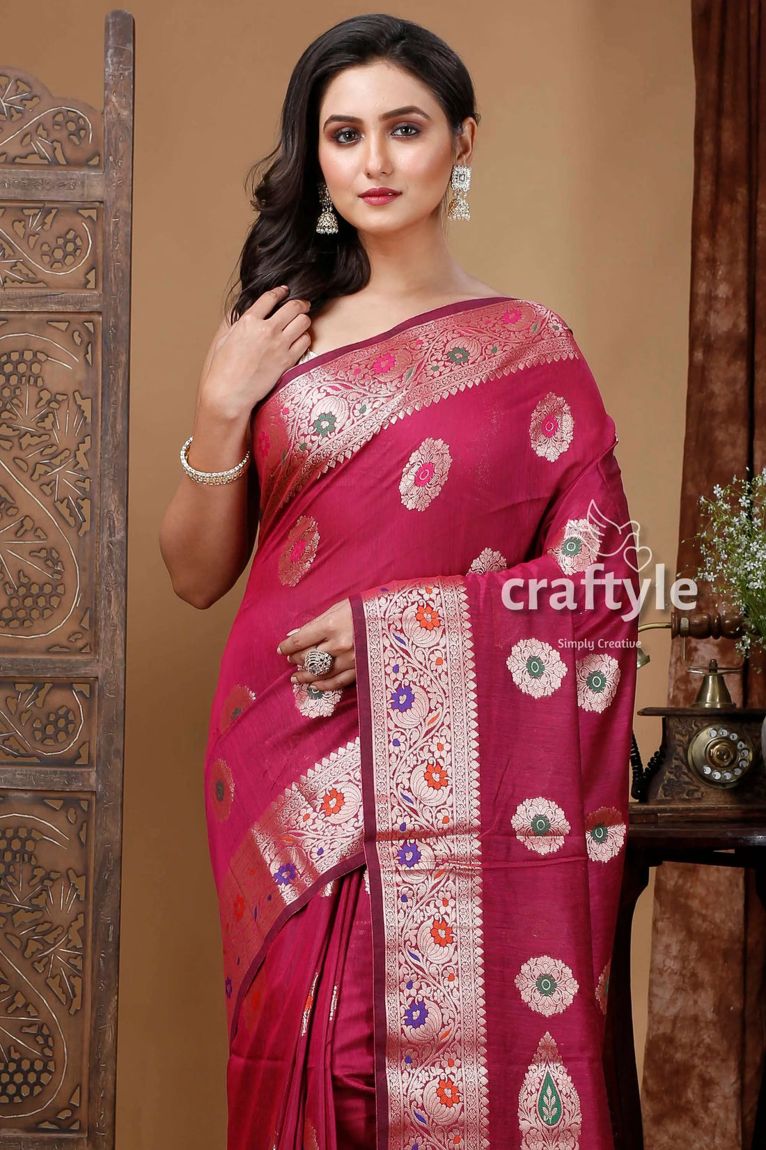 Mulberry zari work mangalgiri silk saree - elegant indian wedding attire maroon floral motifs 2
