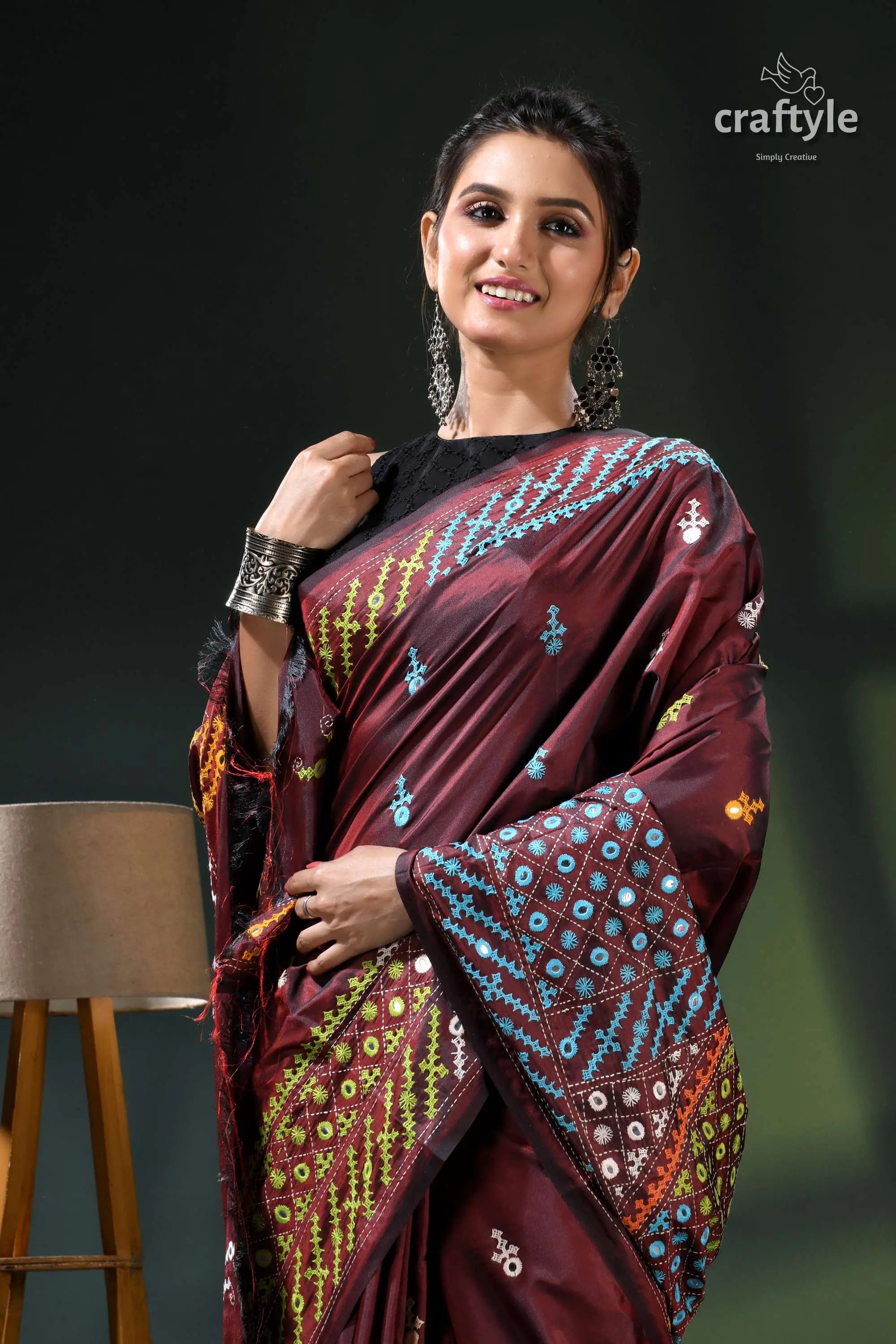 Multi-thread gujrati stitch copper rust silk saree with mirror work maroon saree intricate gold silver 2