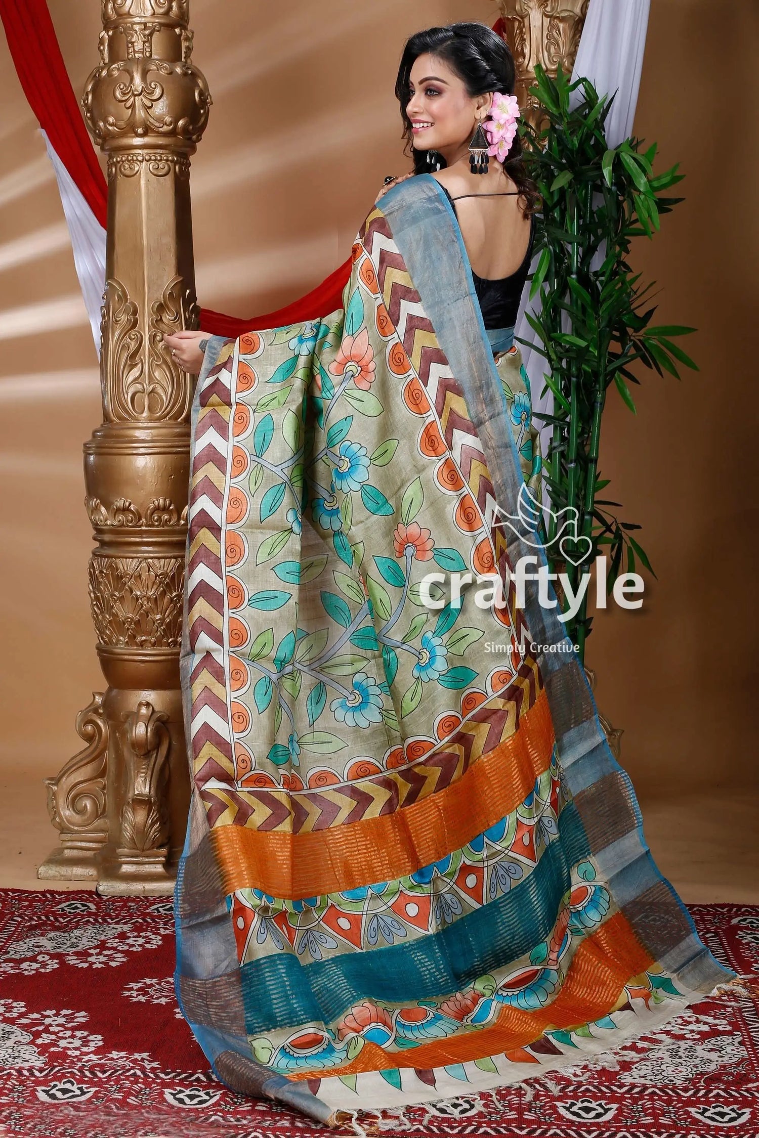 Olive green hand painted zari pure tussar kalamkari sari floral geometric patterned saree 4