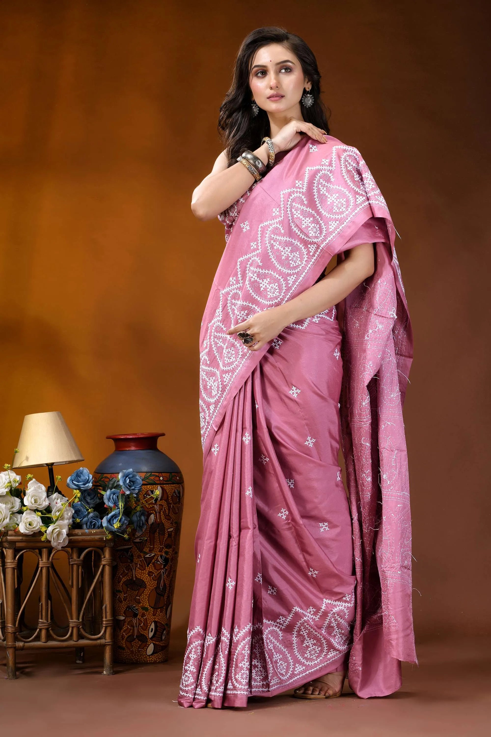 Onion pink paisley motif handcrafted gujrati stitch silk saree soft pink saree intricate white 4
