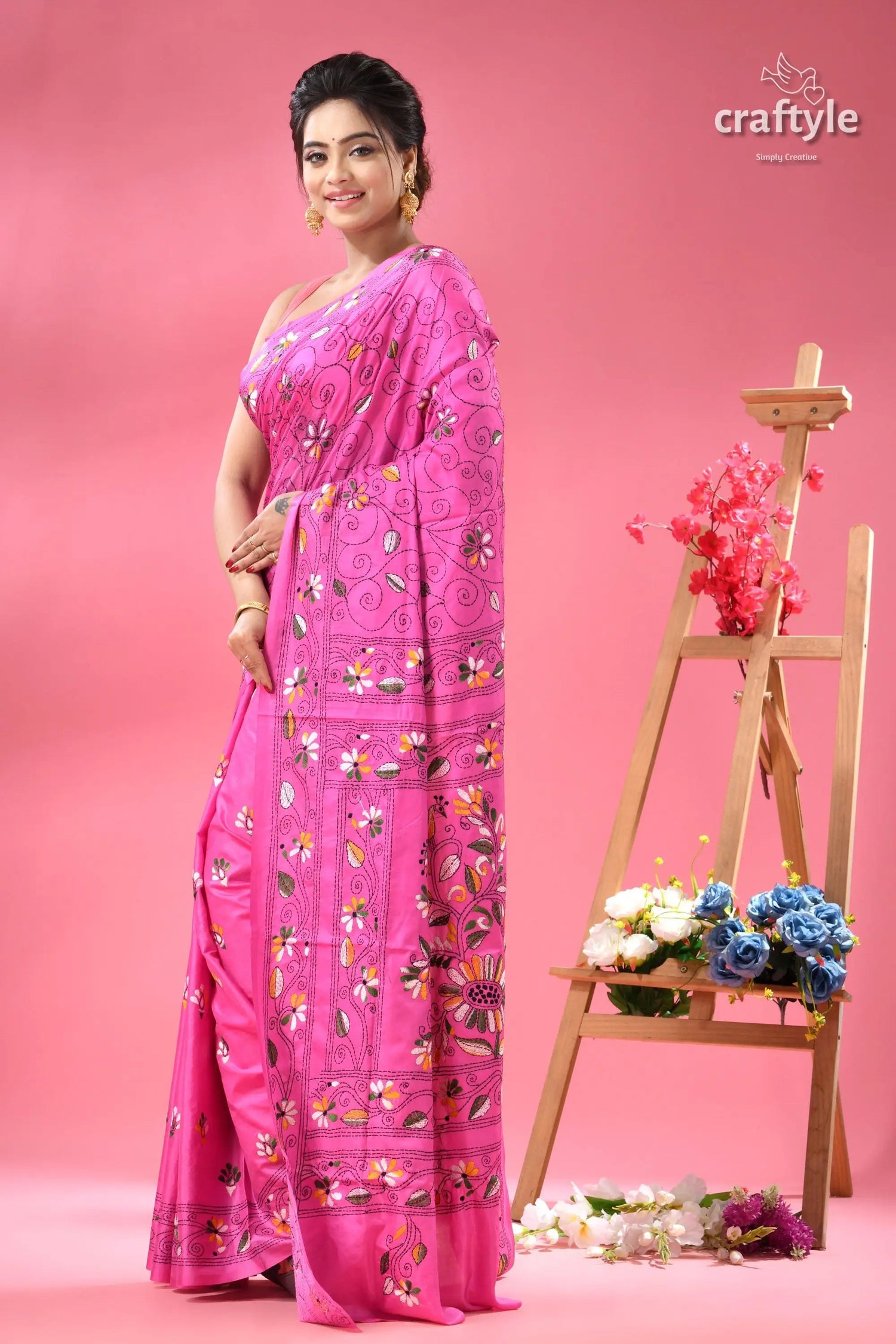 Pale magenta flora and fauna theme kantha silk saree woman pink saree intricate floral 4