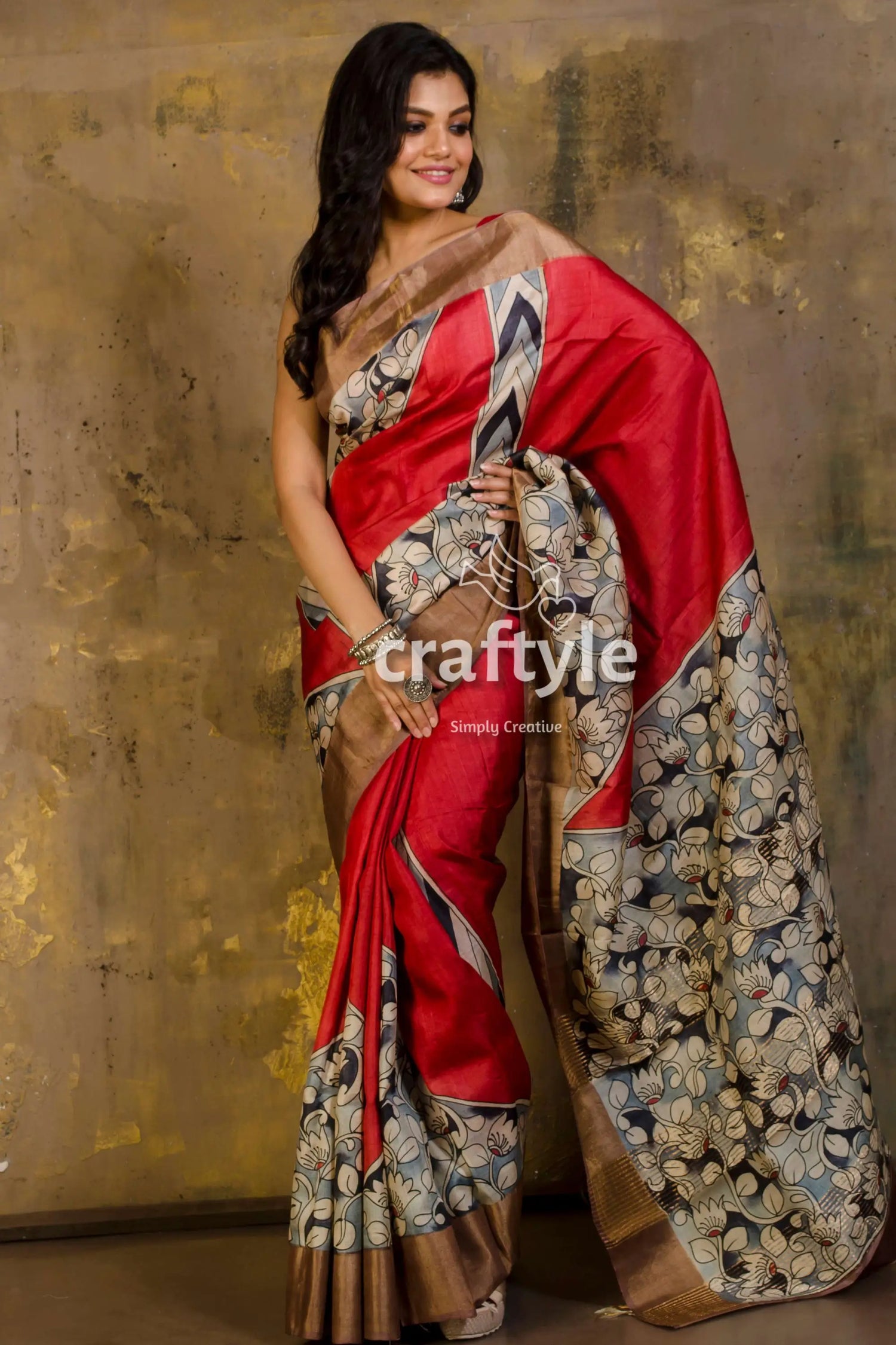 Pastel red and grey hand painted pure tussar kalamkari saree with zari border red patterned saree 1