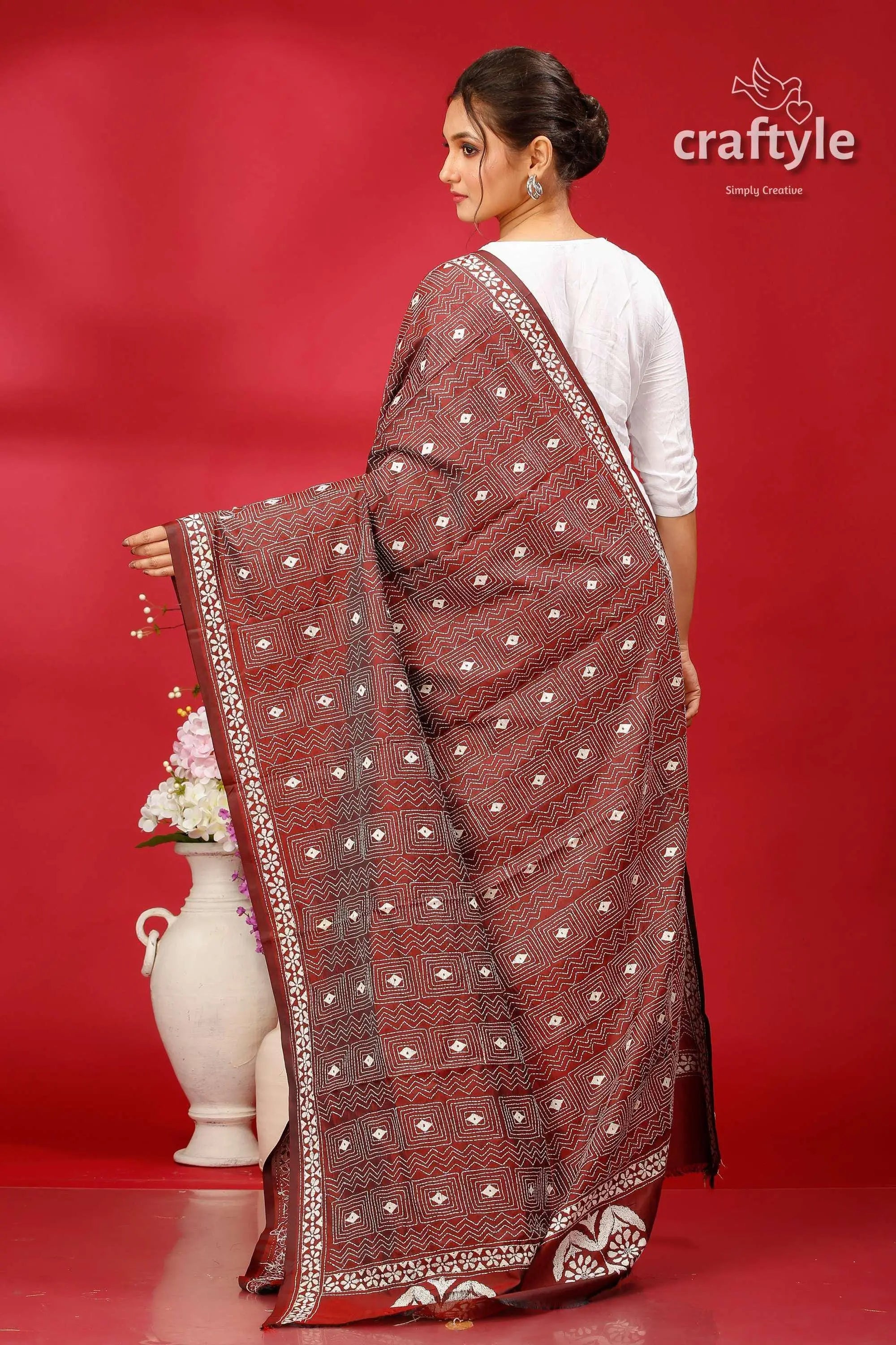 Persian plum & white kantha embroidery silk dupatta maroon white patterned saree intricate 4