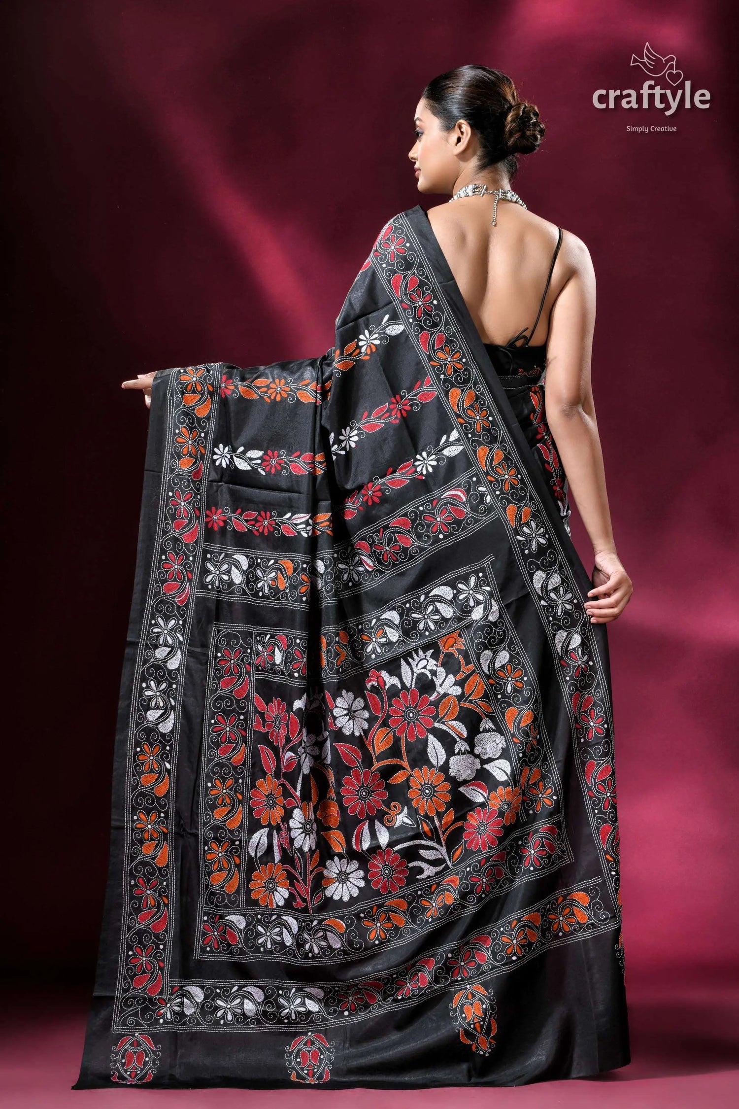 Pitch black flower pattern kantha stitch silk saree black floral patterned saree 4