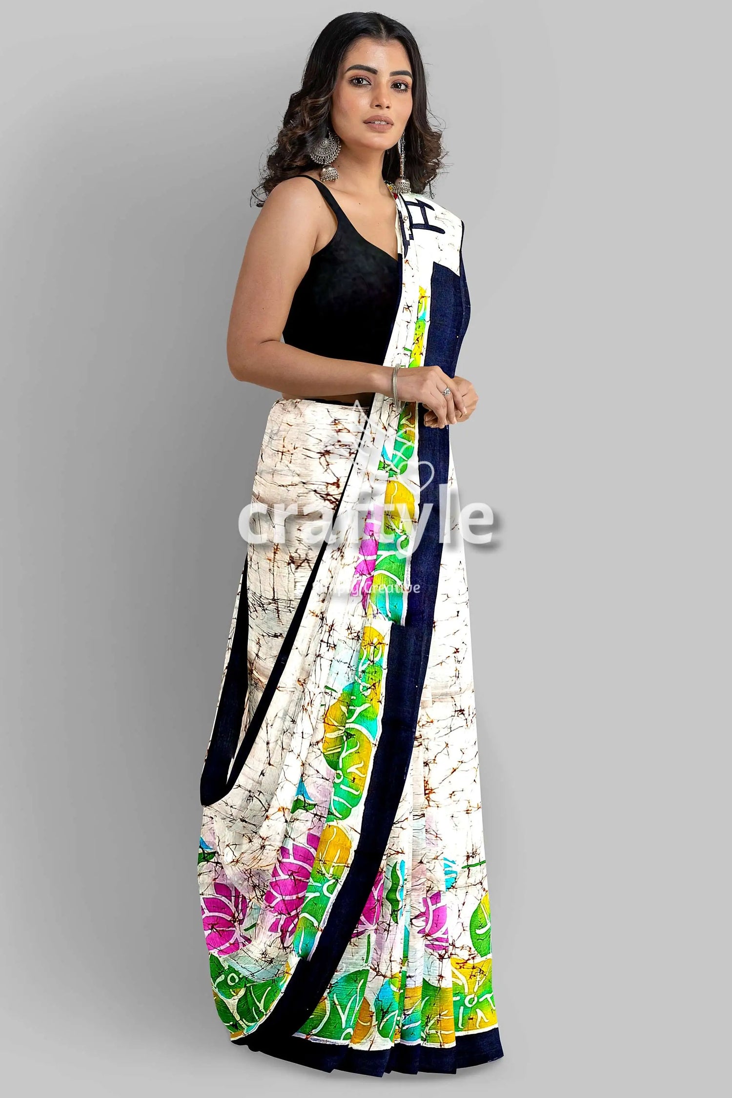 Powder white goddess design hand batik mulberry pure silk saree woman floral batik saree 3