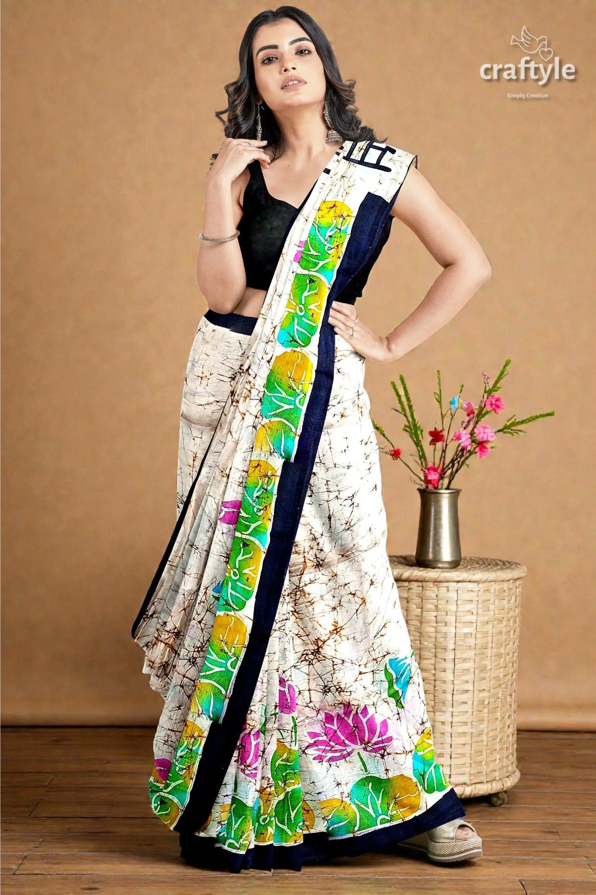 Powder white goddess design hand batik mulberry pure silk saree 4