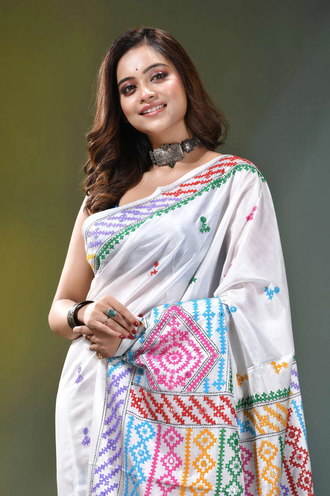 Powder white multi-thread silk gujrati stitch saree with mirror work white saree vibrant multicolored geometric 2