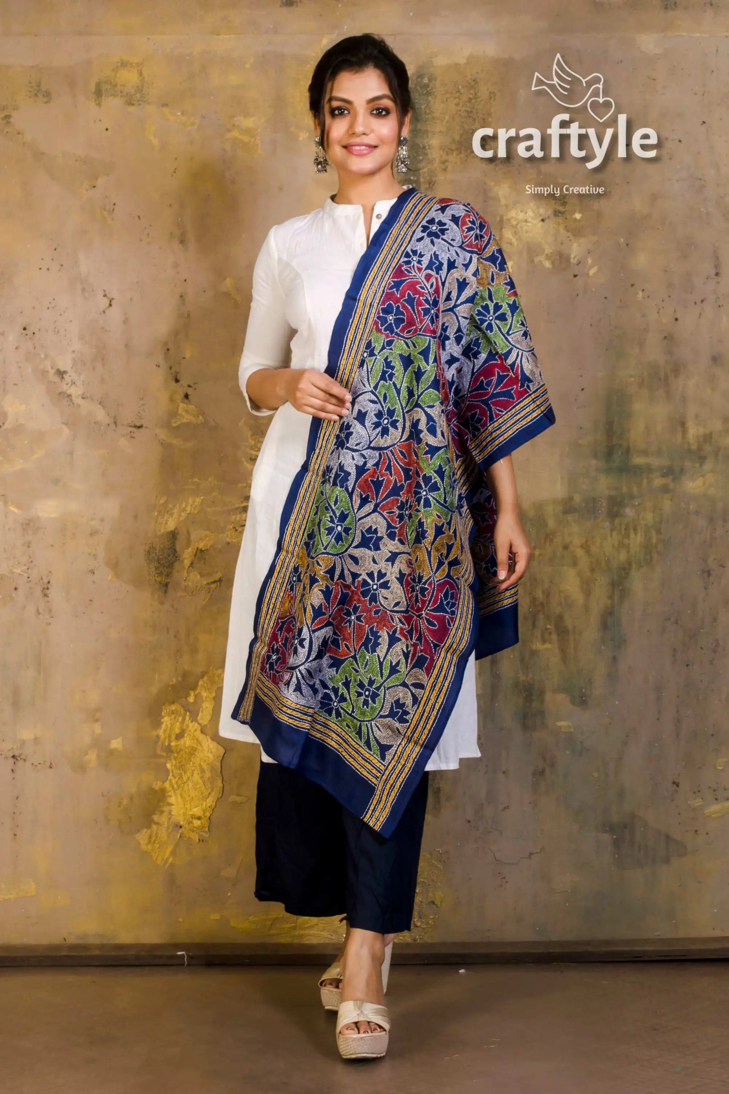 Pure silk kantha stitch stole woman white kurta patterned shawl 3