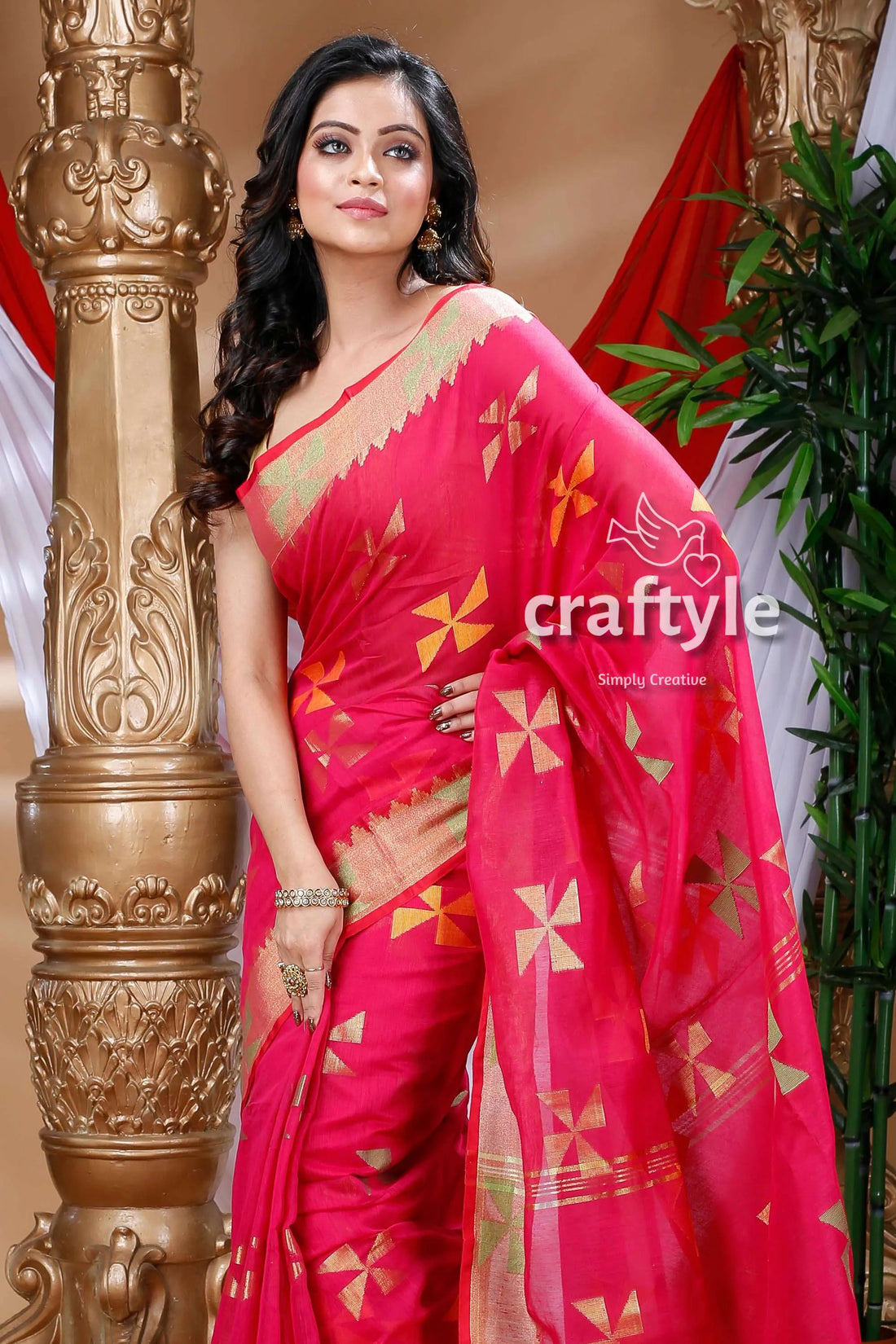 Rani pink handloom cotton saree gold accents 2