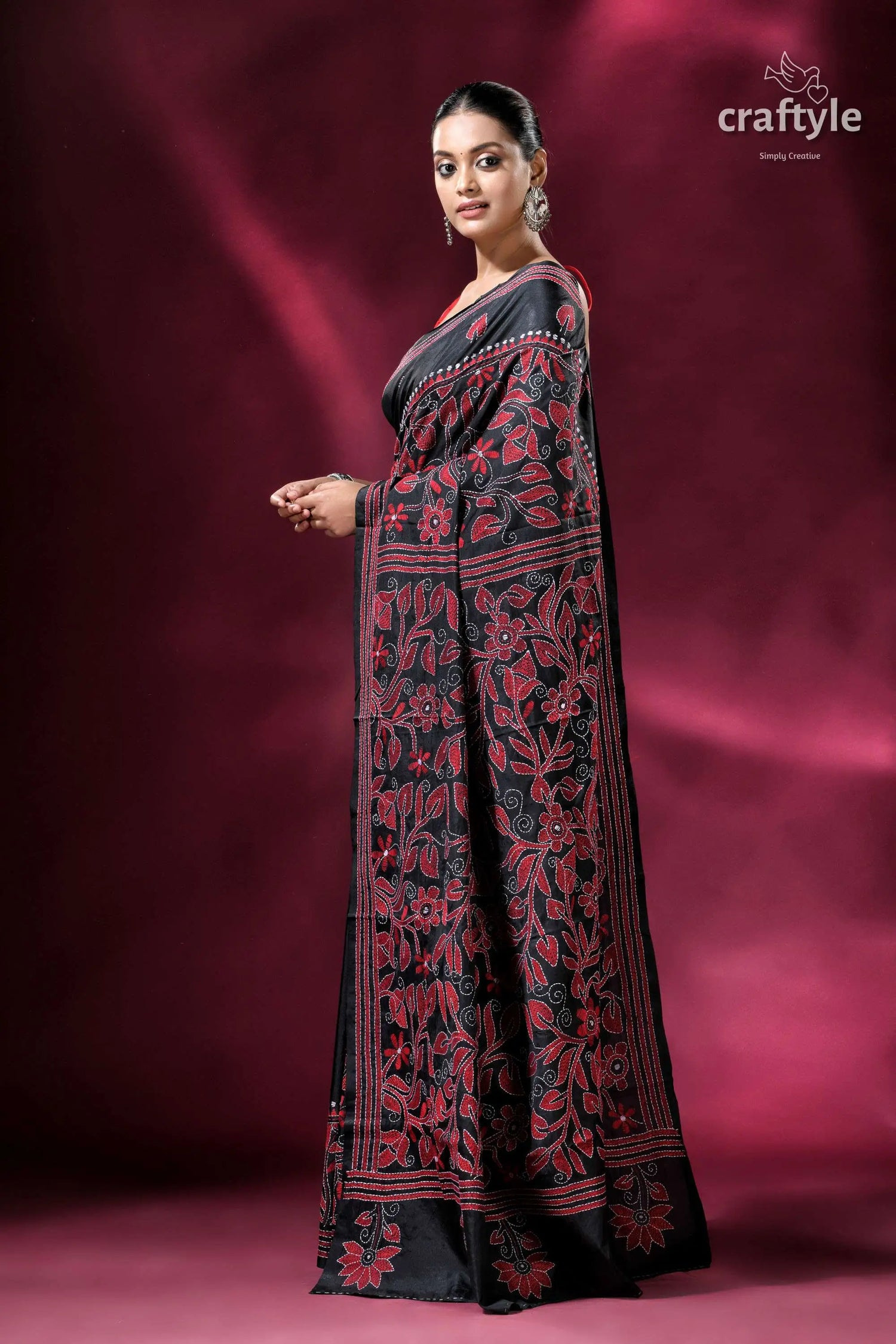 Red & black floral motif silk kantha work saree black saree red floral embroidery 3
