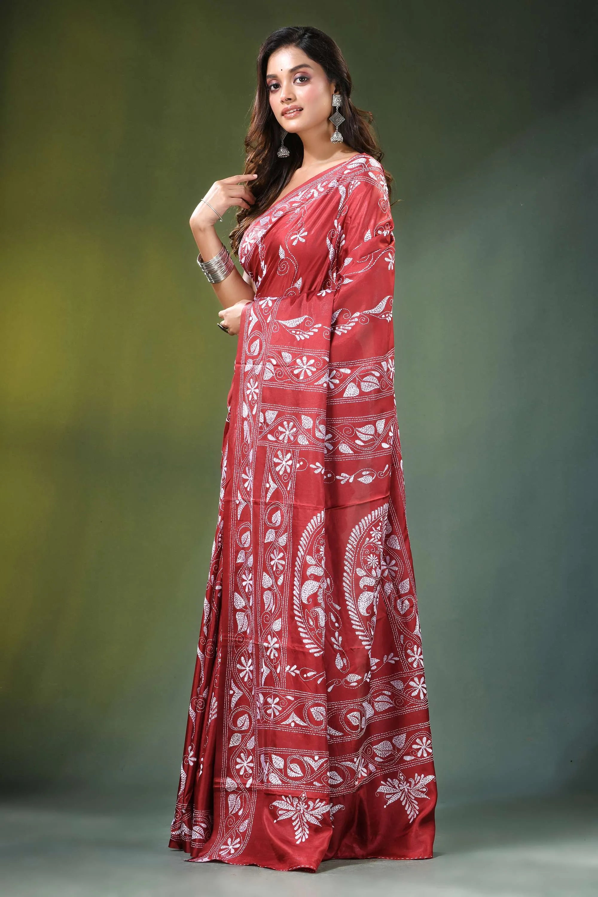 Red brown paisley kantha work silk saree - hand embroidered vibrant intricate white 3