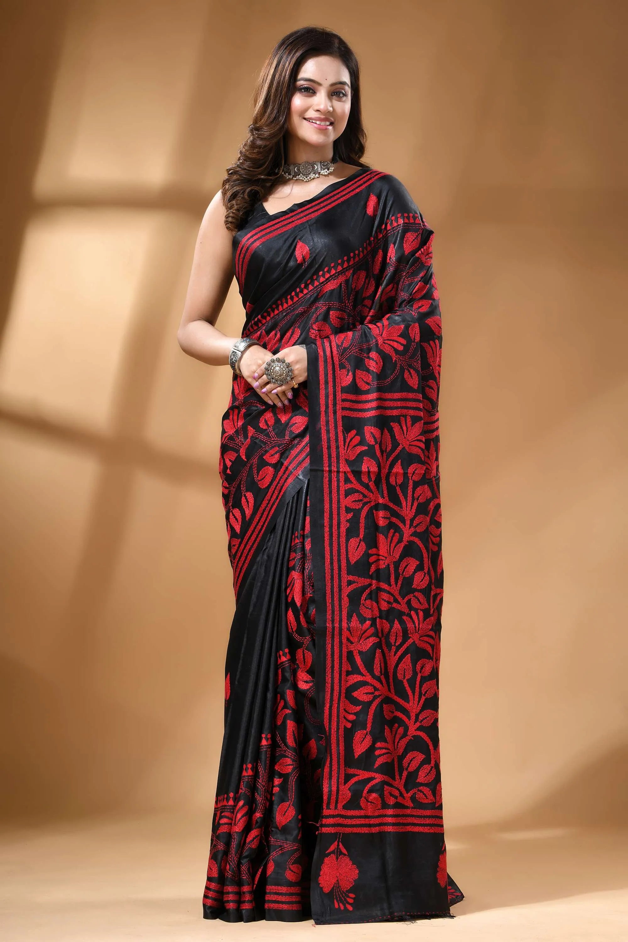 Red thread floral motif handmade silk kantha saree in black black saree vibrant red floral 3