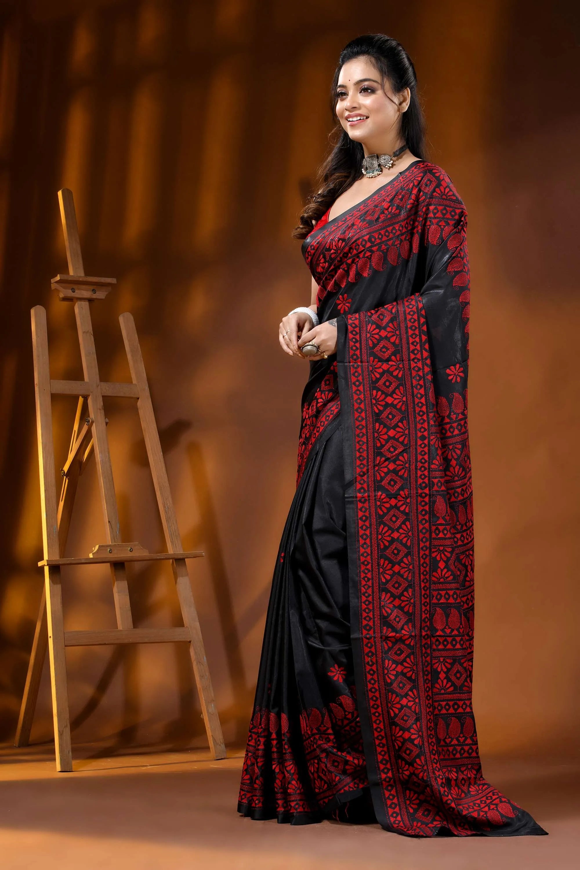 Red thread handcrafted ethnic motif black kantha work silk saree 3