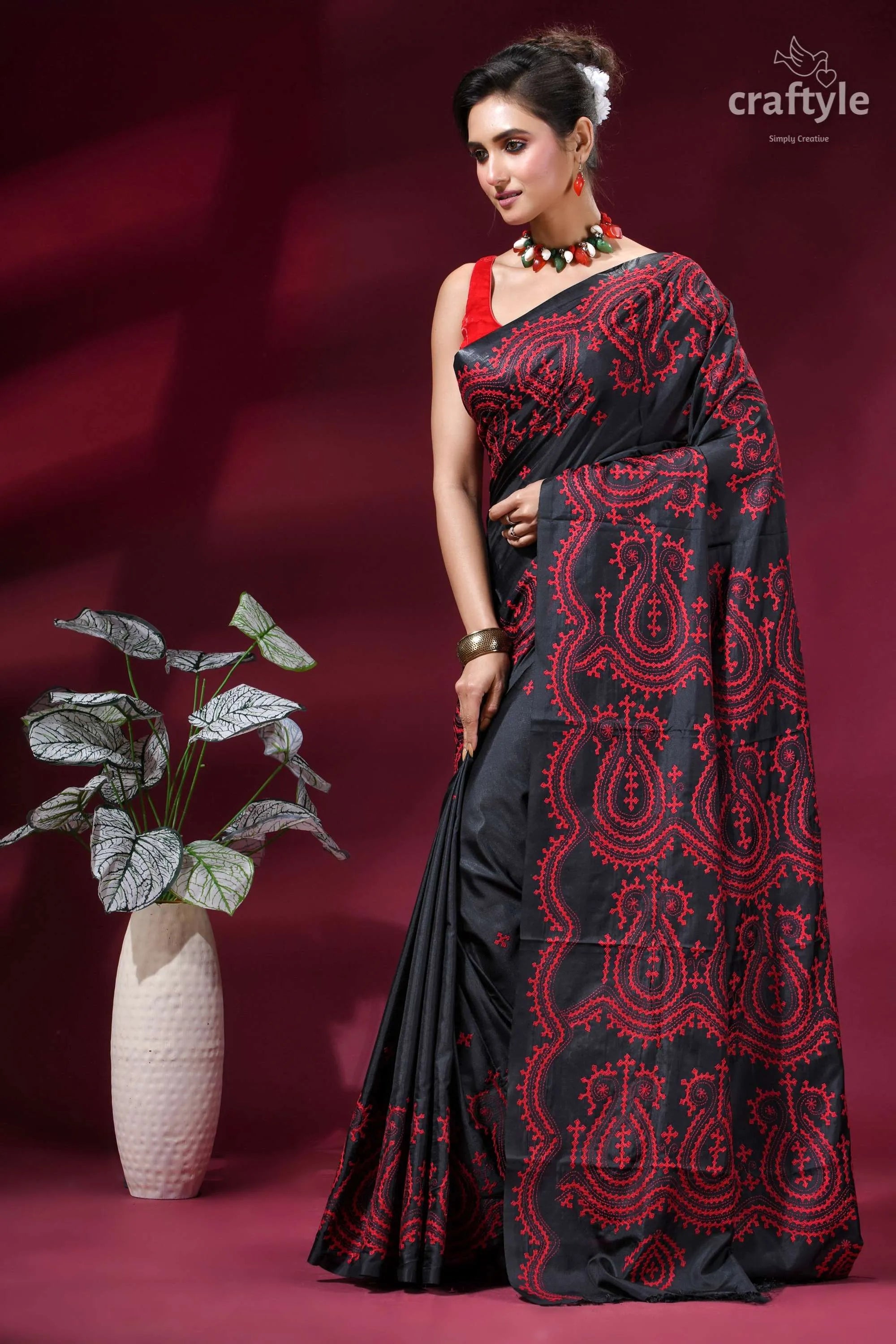 Red thread work handcrafted gujrati stitch silk saree in charcoal black black saree intricate red embroidery 3