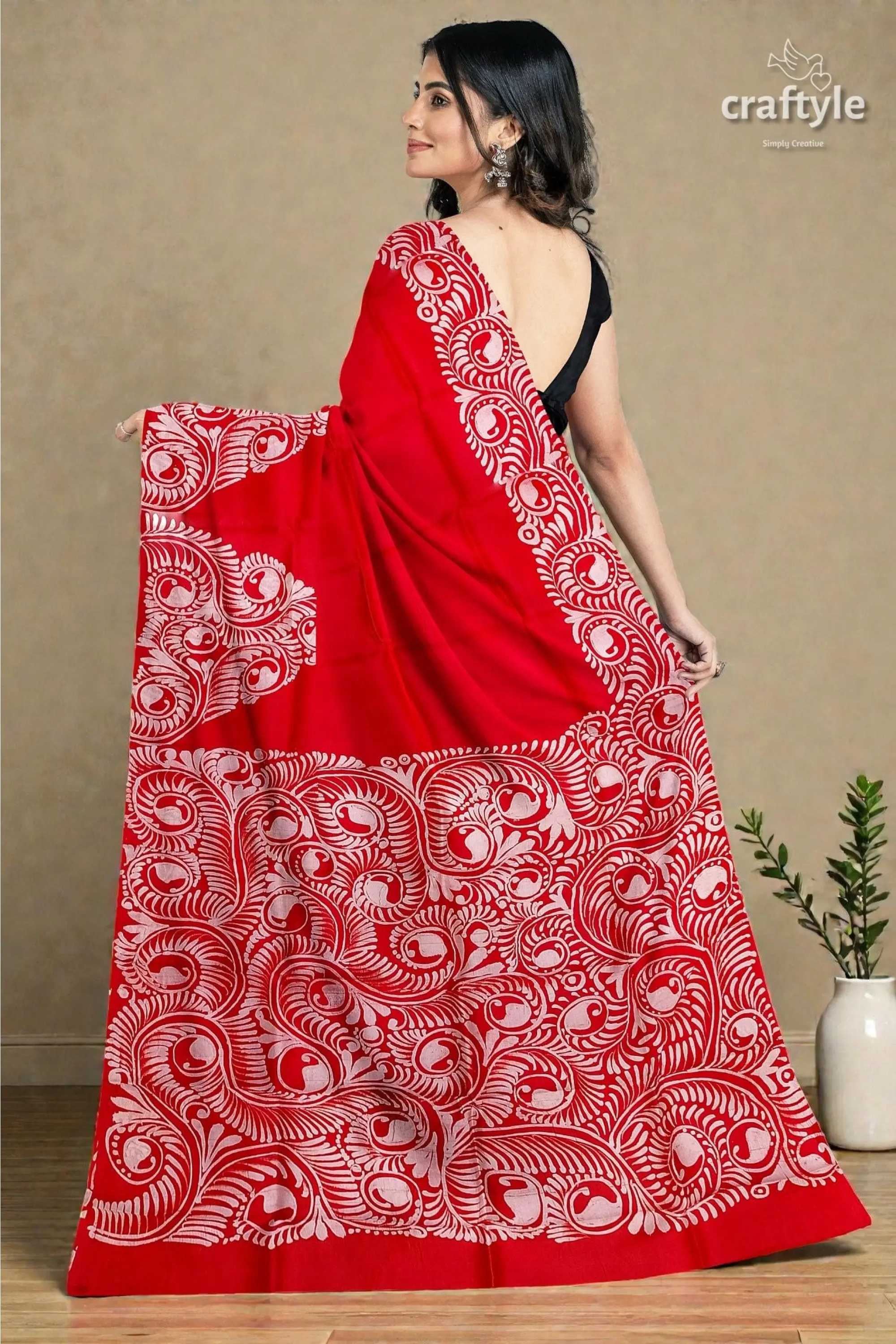 Red white soru tuli hand batik mulberry pure silk saree - 3