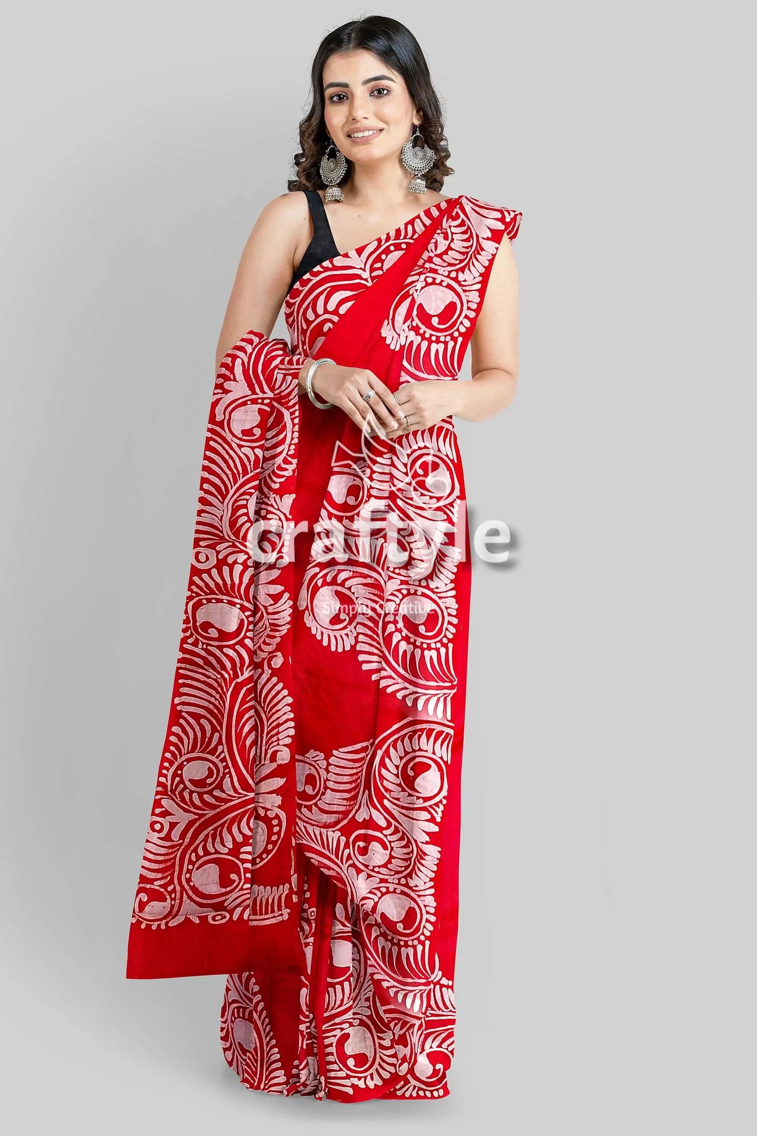 Red white soru tuli hand batik mulberry pure silk saree - red saree white peacock pattern 3