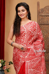 Red white soru tuli hand wax batik pure mulberry silk saree red white patterned saree 2