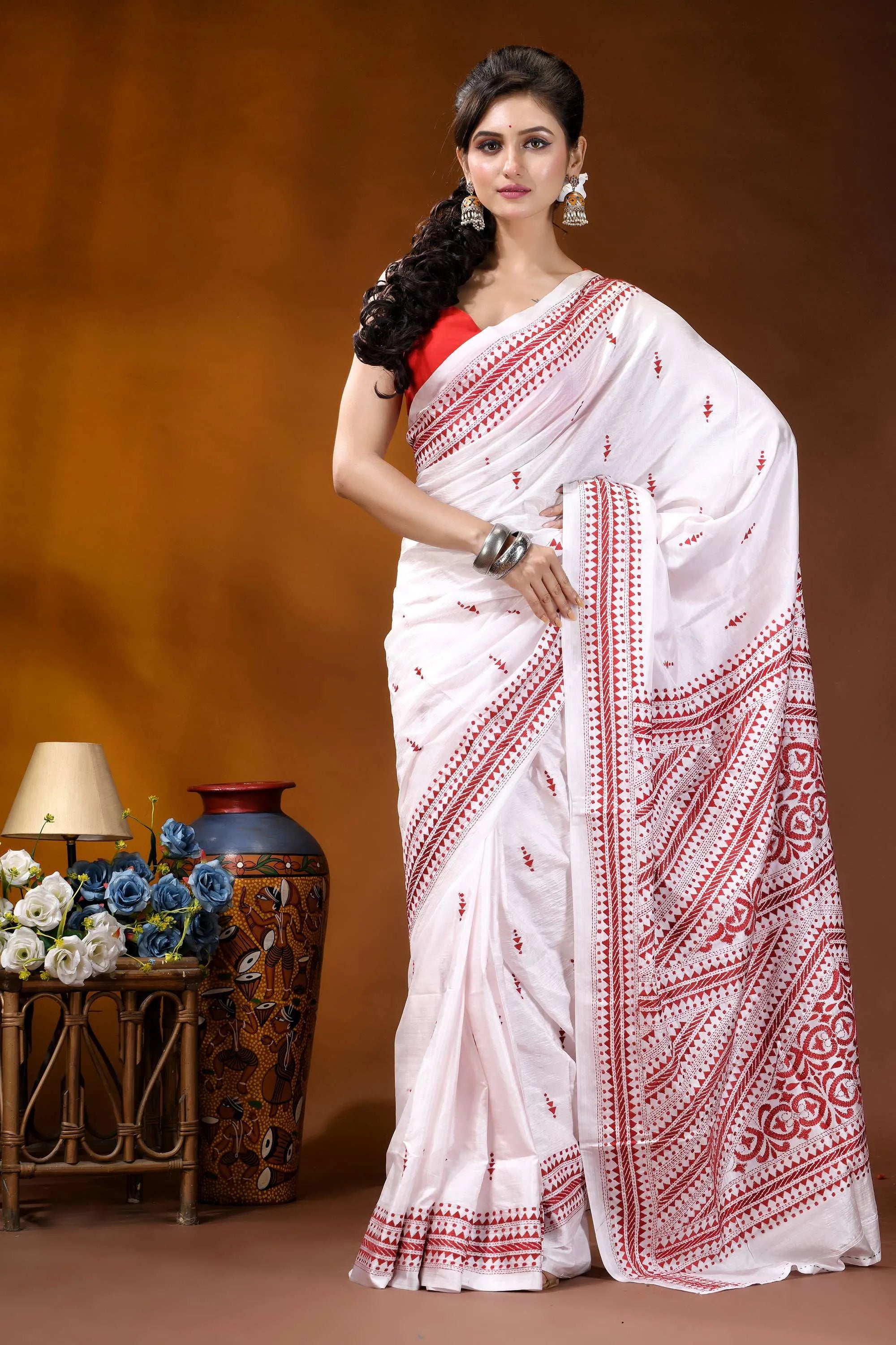 Reddish thread ethnic design handcrafted silk kantha stitch saree in white white saree intricate red embroidery 4