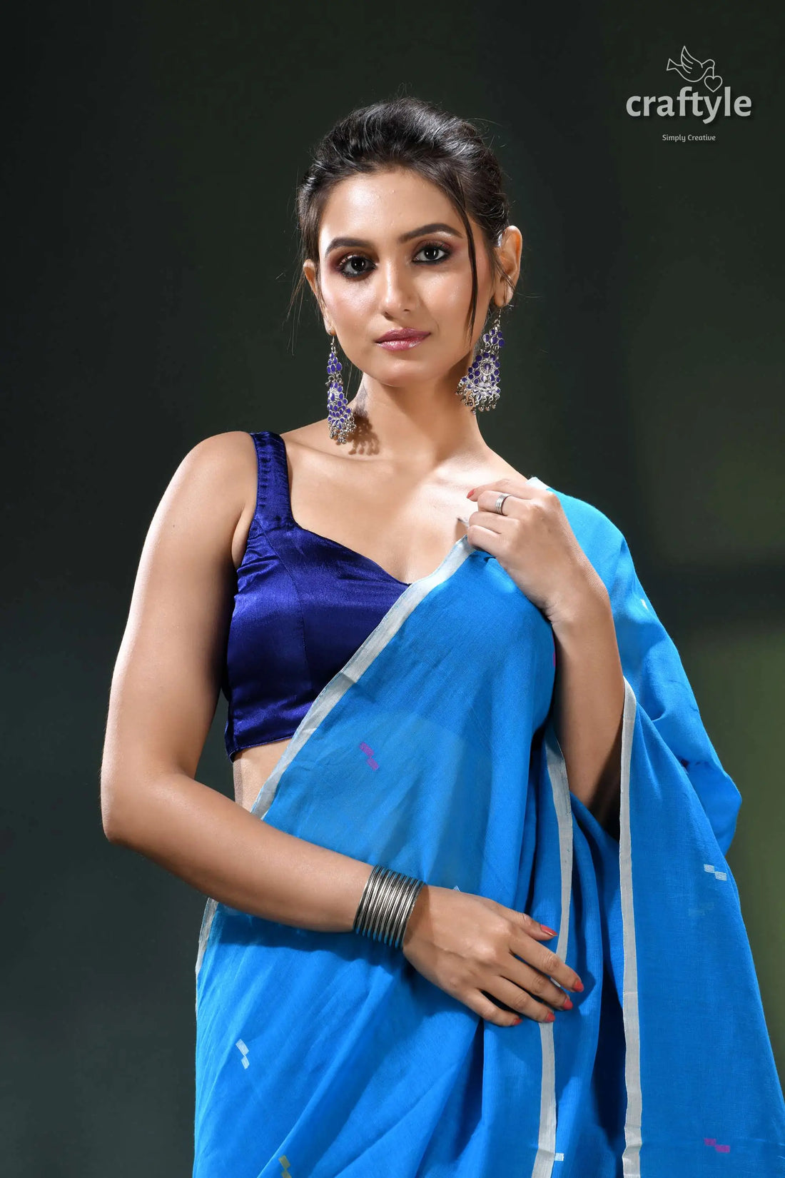 Rich electric blue soft cotton jamdani saree - handwoven design blue saree white border silver 2