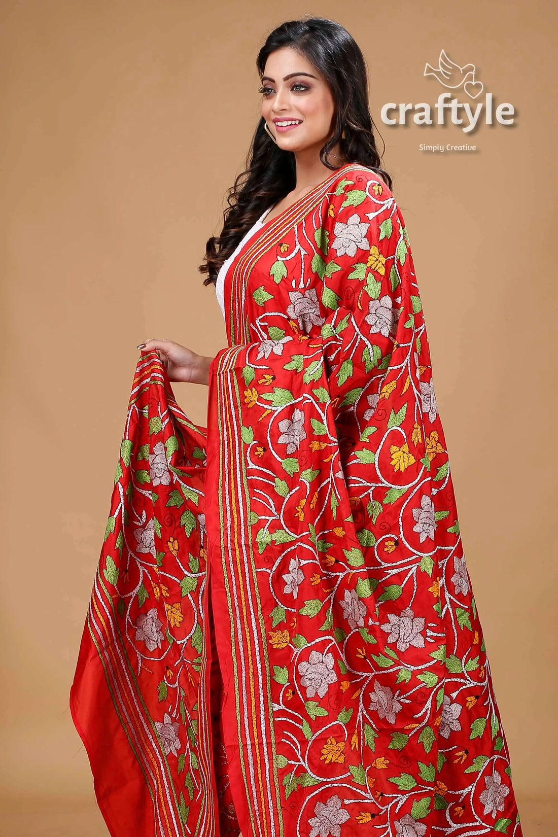 Rose flower motif red hand embroidered silk kantha dupatta red floral embroidered saree 2