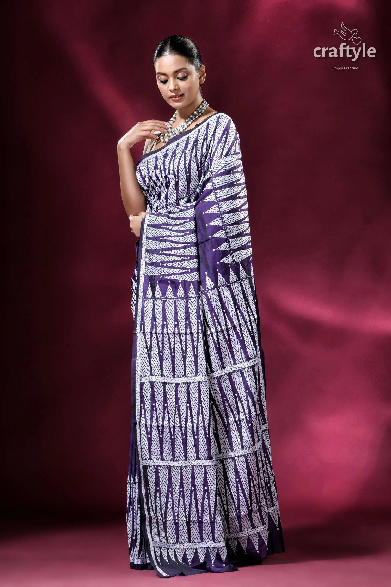 Russian violet and white temple design silk kantha saree woman patterned saree 3