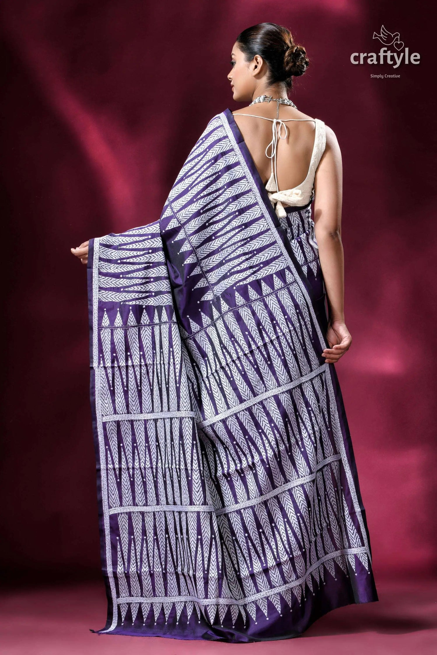 Russian violet and white temple design silk kantha saree woman patterned saree 4