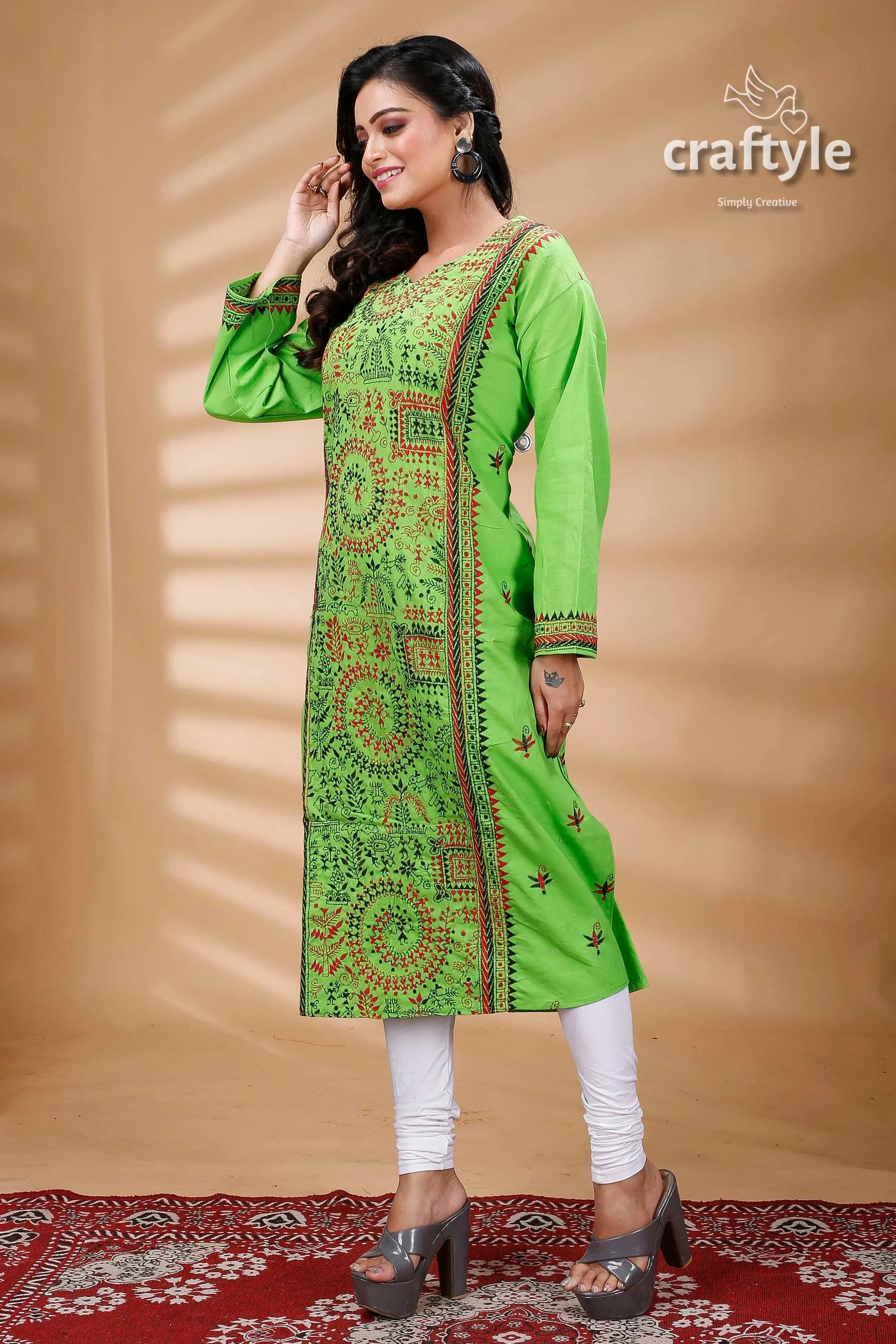 Screamin green warli pattern kantha embroidered cotton kurti kurta white leggings 3