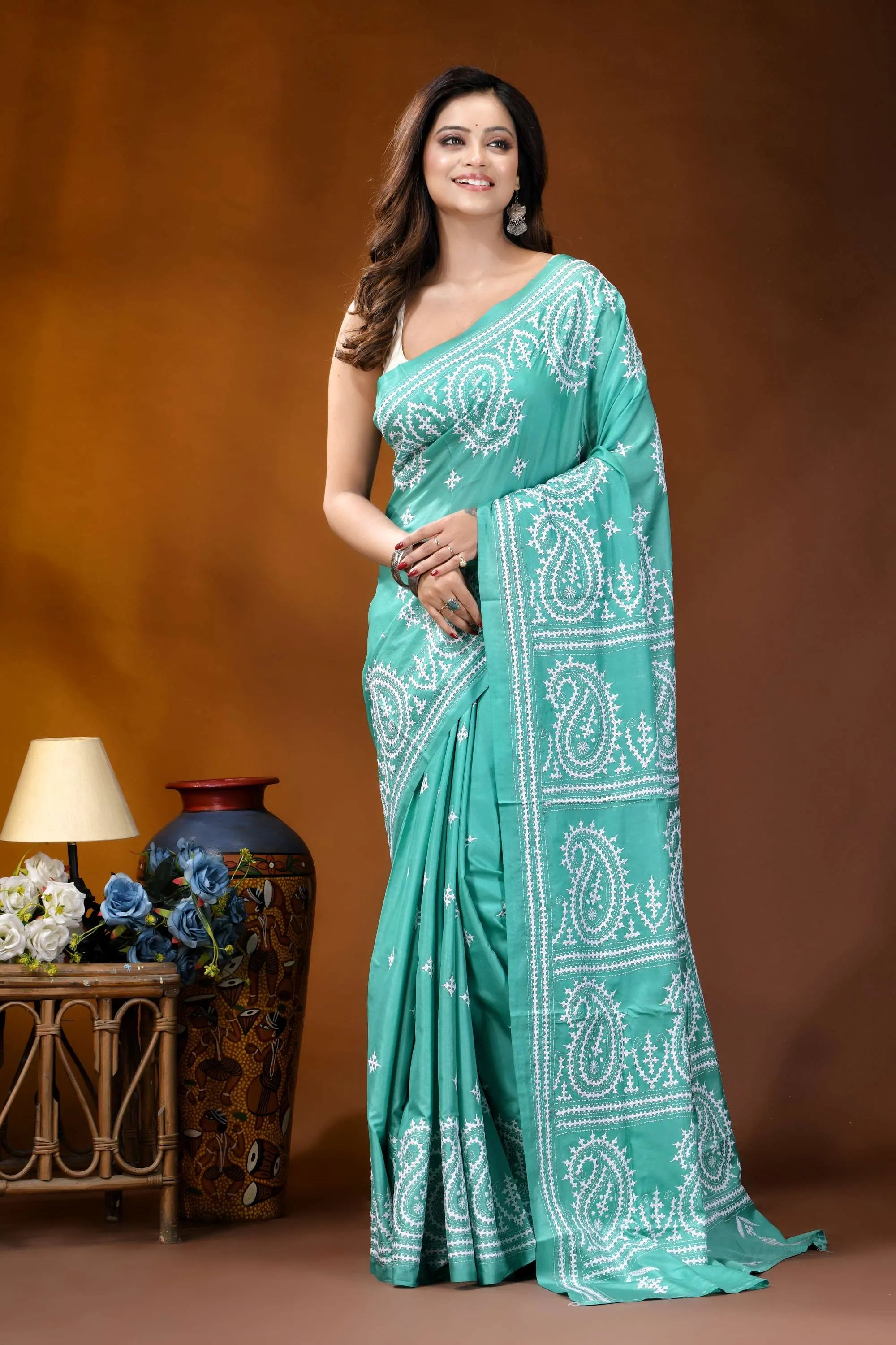 Sea green paisley motif handcrafted silk gujrati stitch saree teal-colored saree intricate white paisley 6