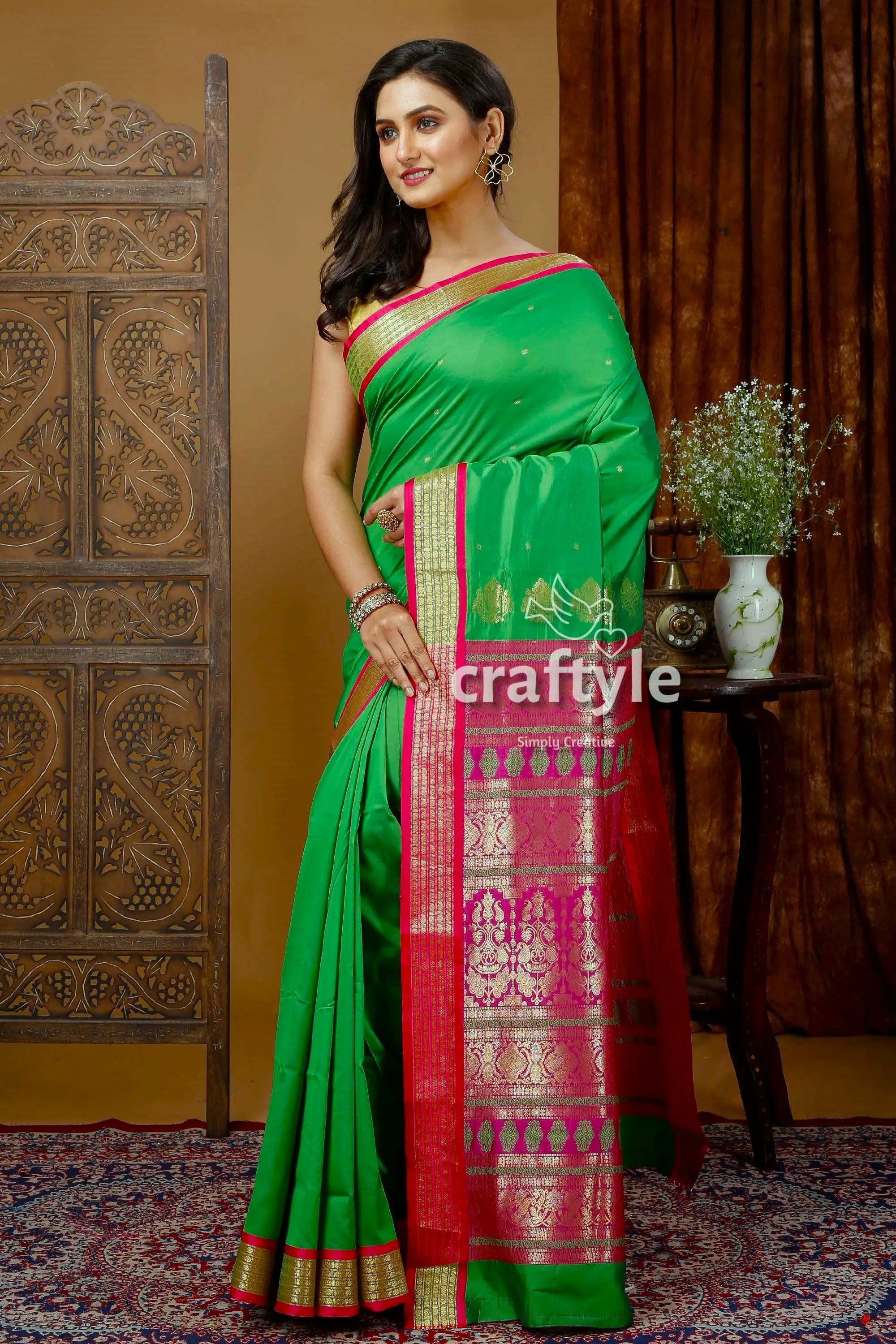 Silk bomkai saree in parrot green with zari border - perfect party wear green pink silk saree 3