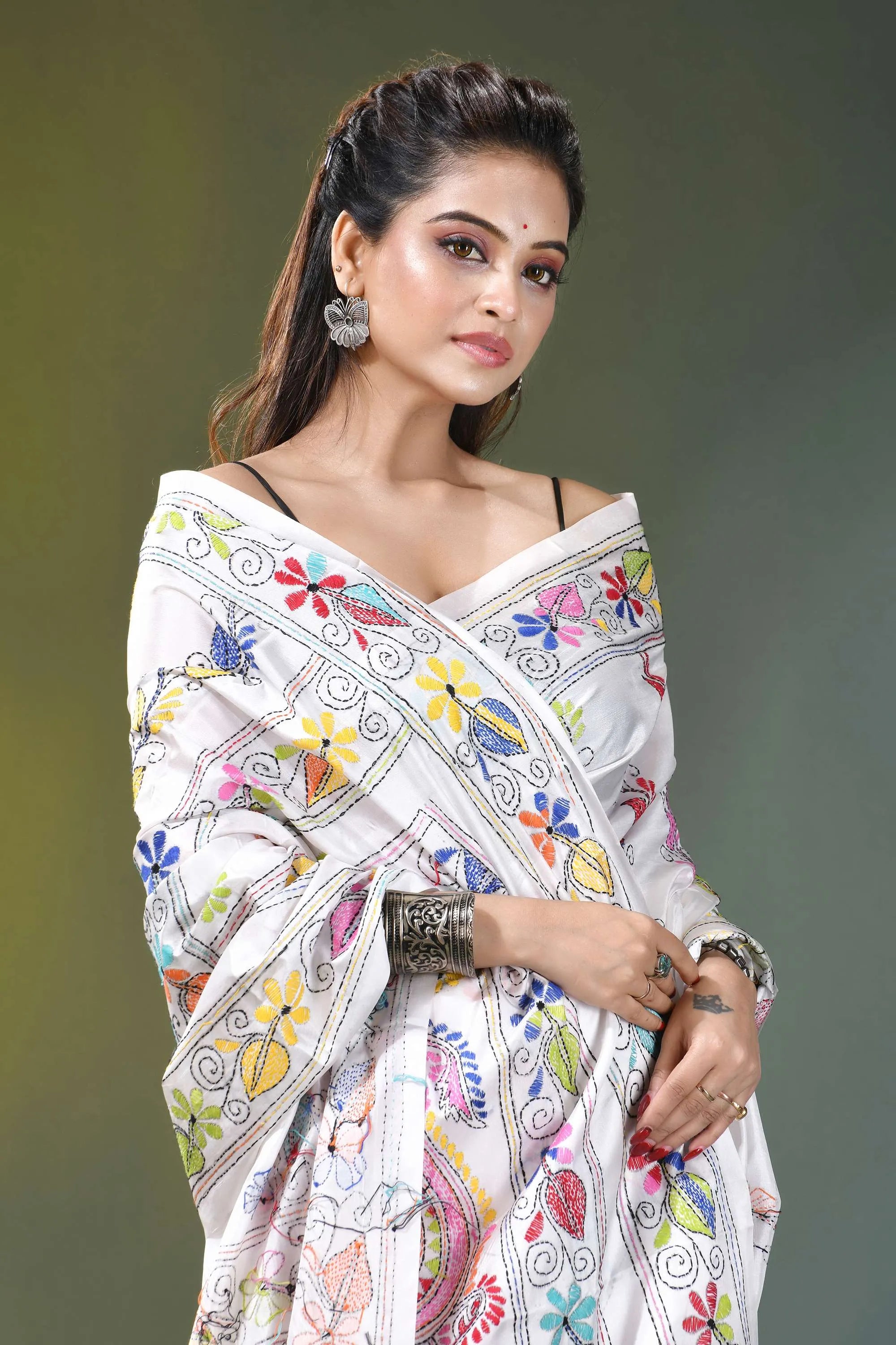 Snow white multicolor floral motif silk kantha stitch saree white saree adorned vibrant colorful 2
