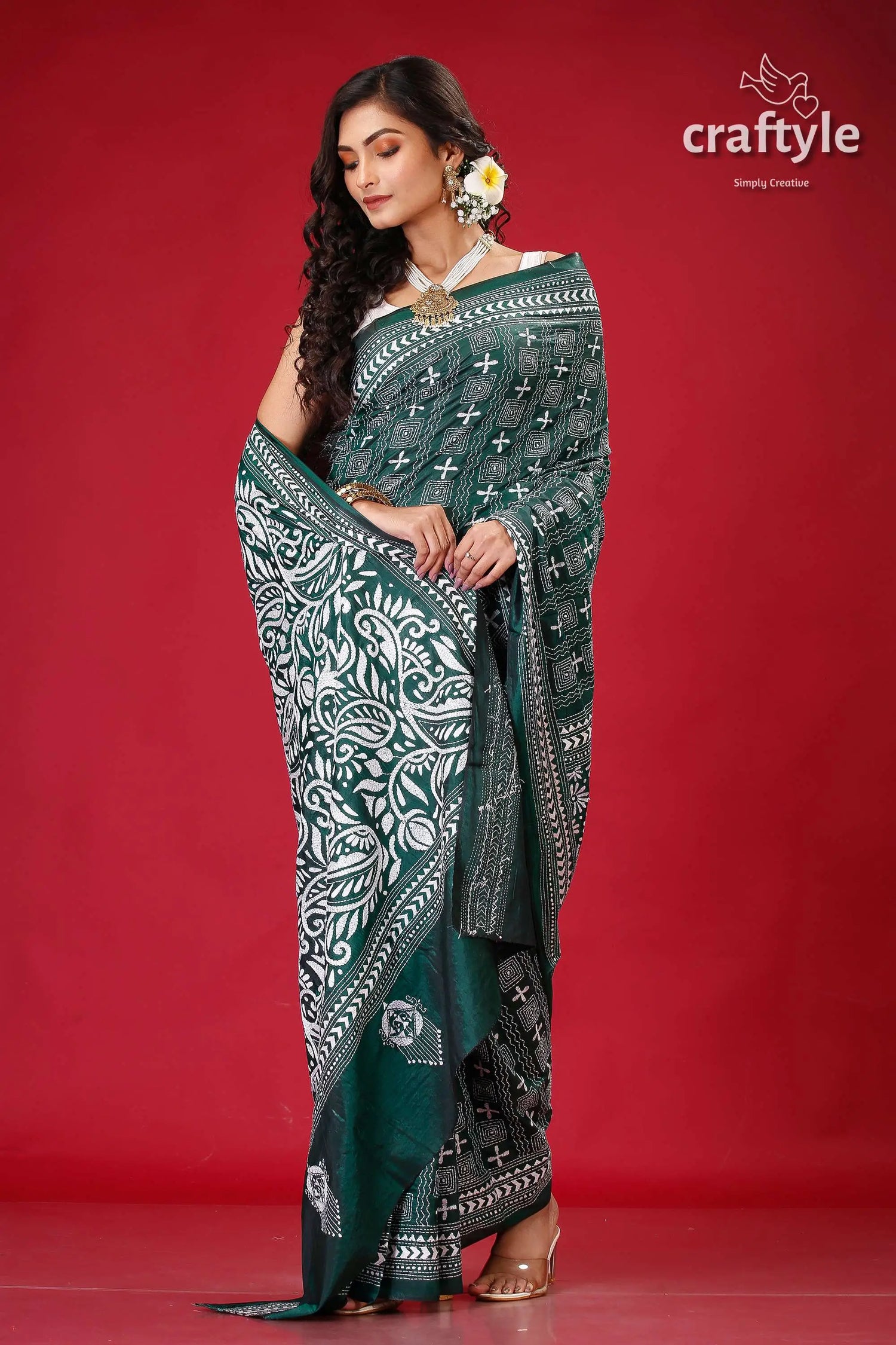 Spartan green white thread silk kantha stitch saree elegant green white patterned saree 5