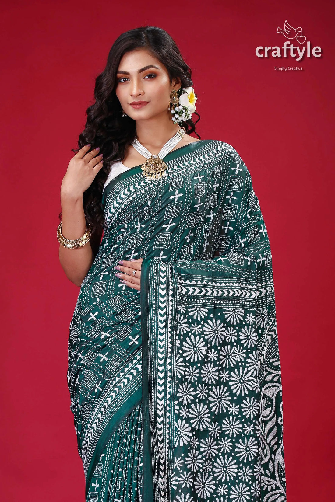 Spartan green white thread silk kantha stitch saree green white patterned saree 2