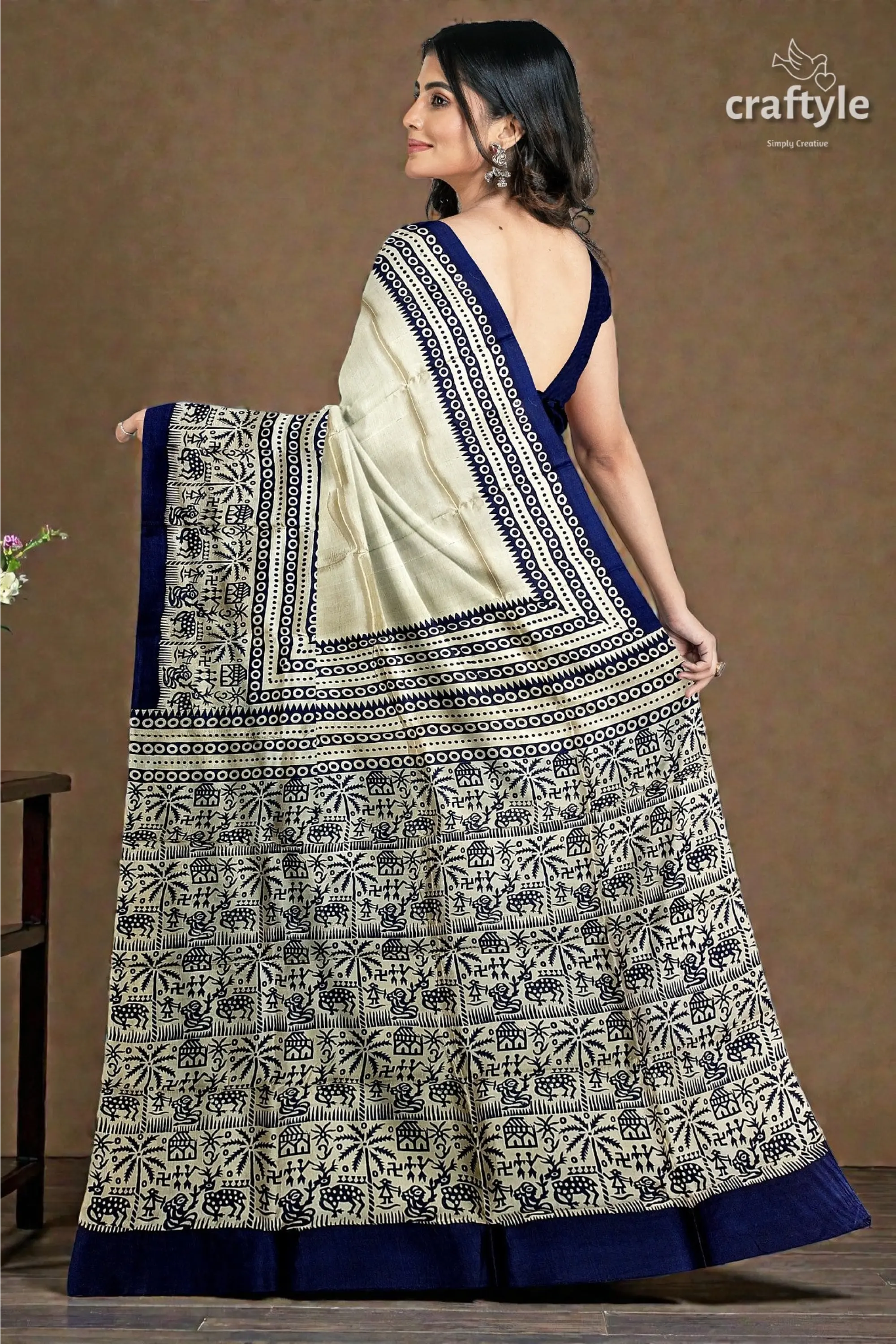 Stunning hand block print pure mulberry silk saree - black white 4