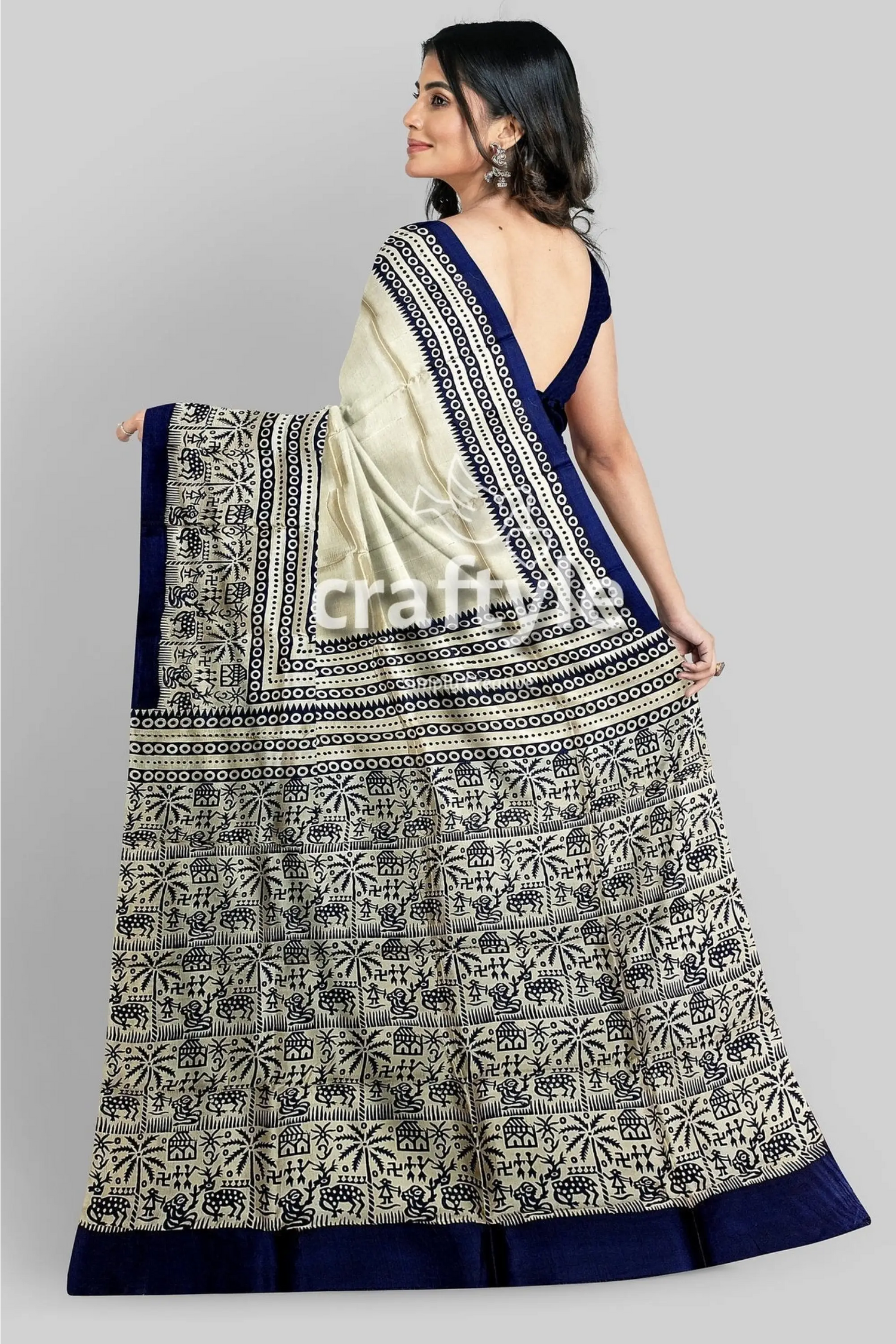Stunning hand block print pure mulberry silk saree - black white woman patterned saree 6