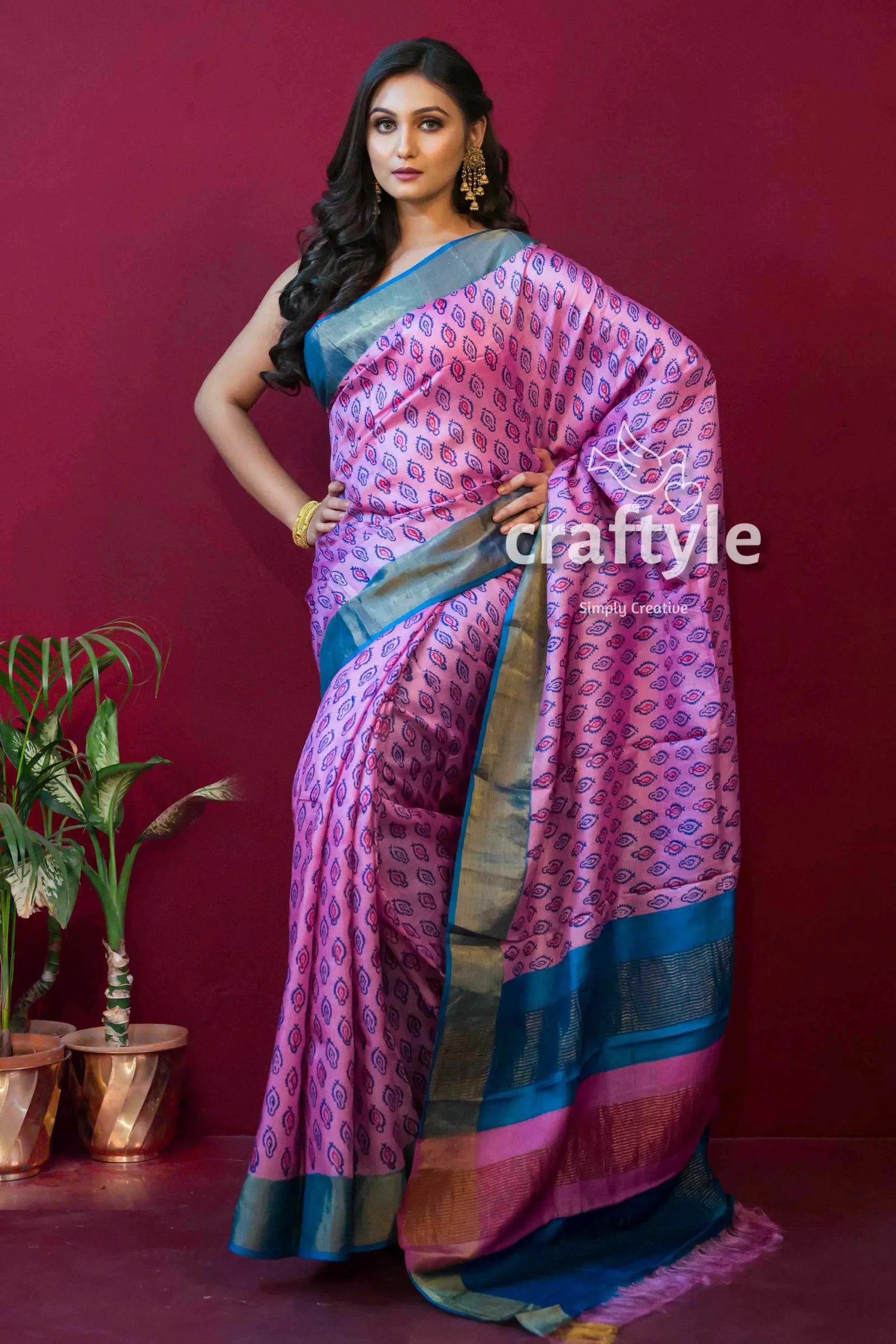 Taffy pink block printed zari border pure tussar silk saree pink patterned saree blue border 3