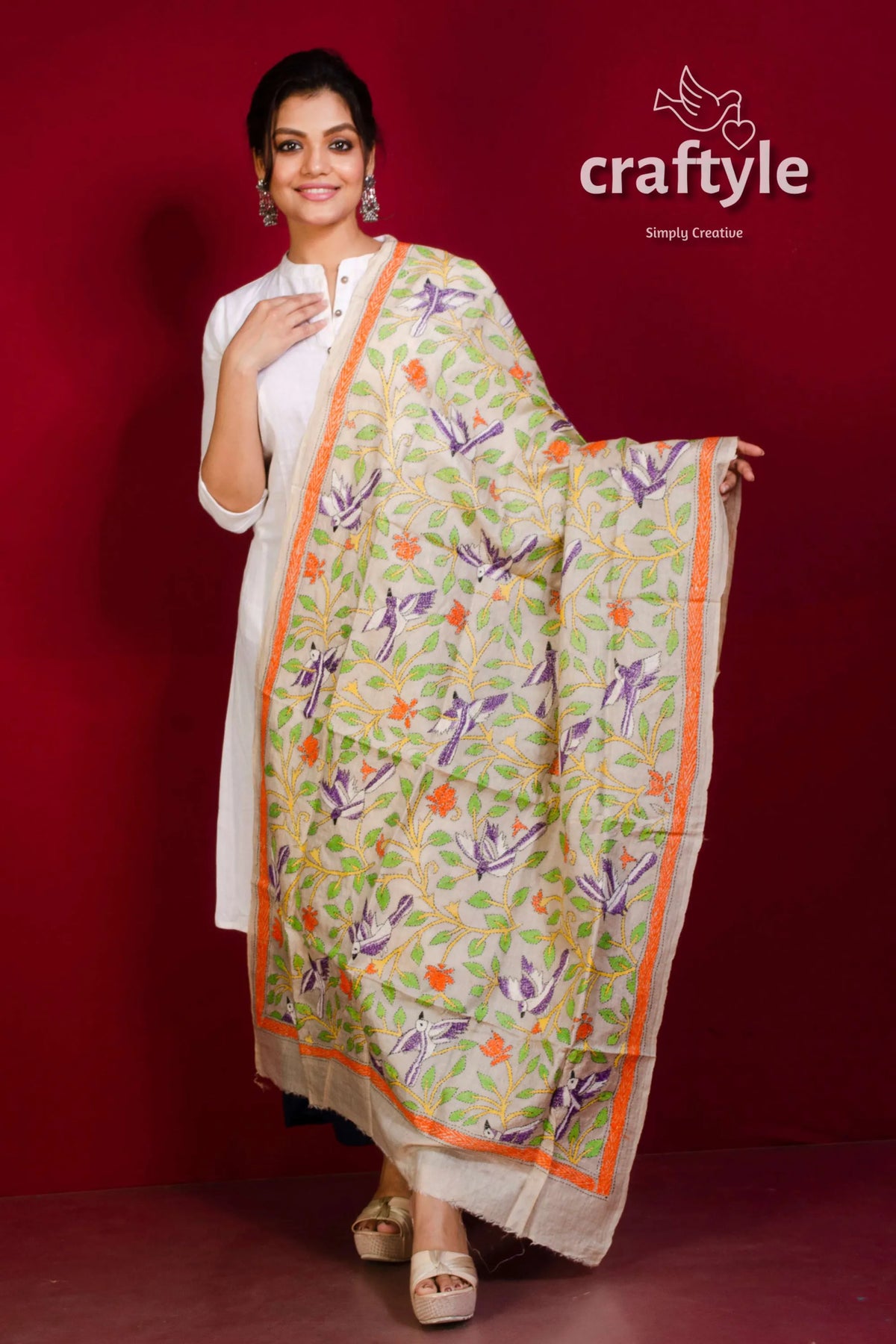 Tussar silk embroidered kantha dupatta bird-patterned orange border 3