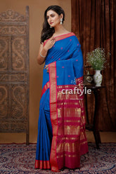 Ultramarine blue gadwal silk saree with zari border and butta design blue pink silk saree 3