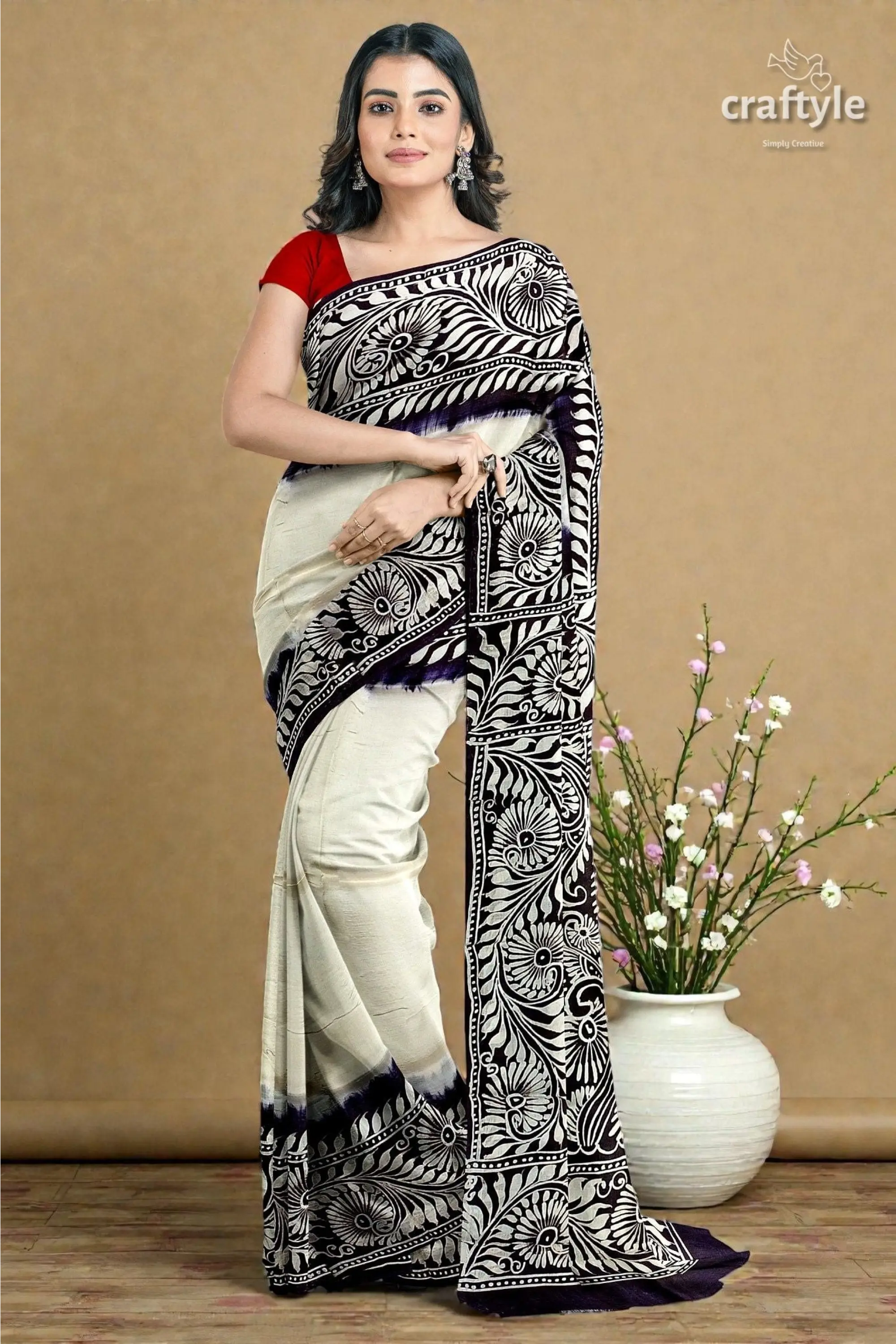 White and black soru tuli hand batik mulberry pure silk saree 3