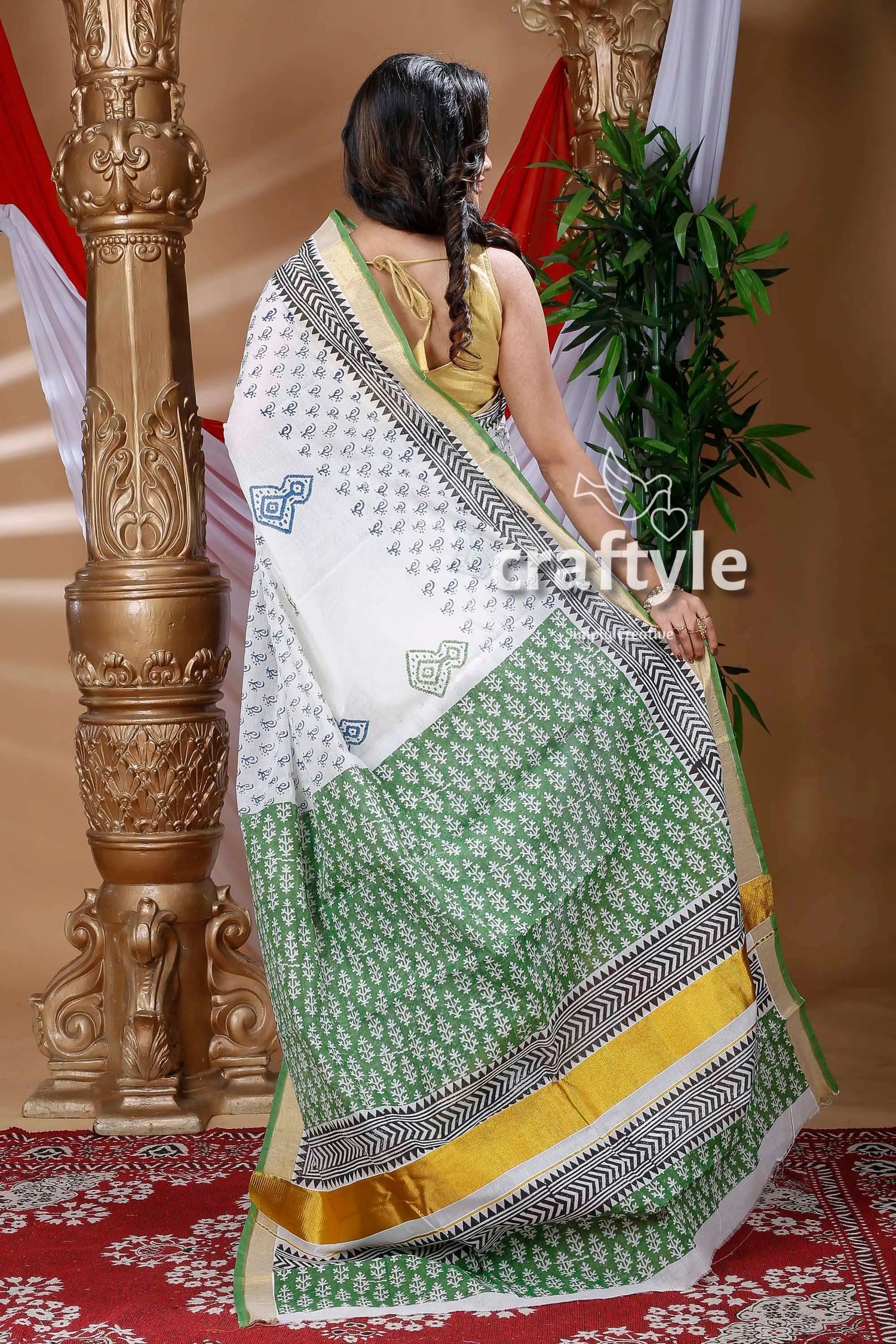 White and pickle green hand block kerala cotton saree woman white green saree 4