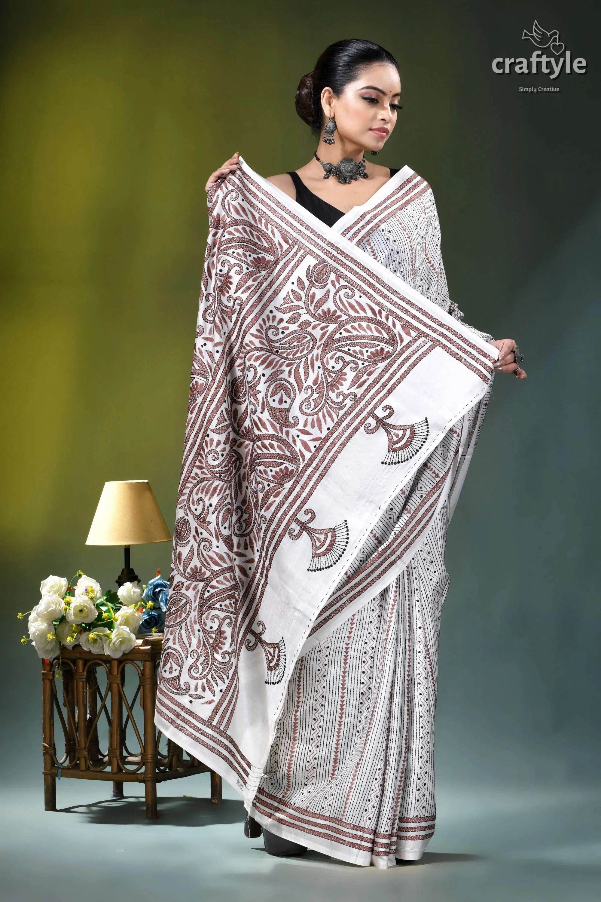 White geometric-floral design silk kantha embroidery saree white maroon patterned saree intricate 4