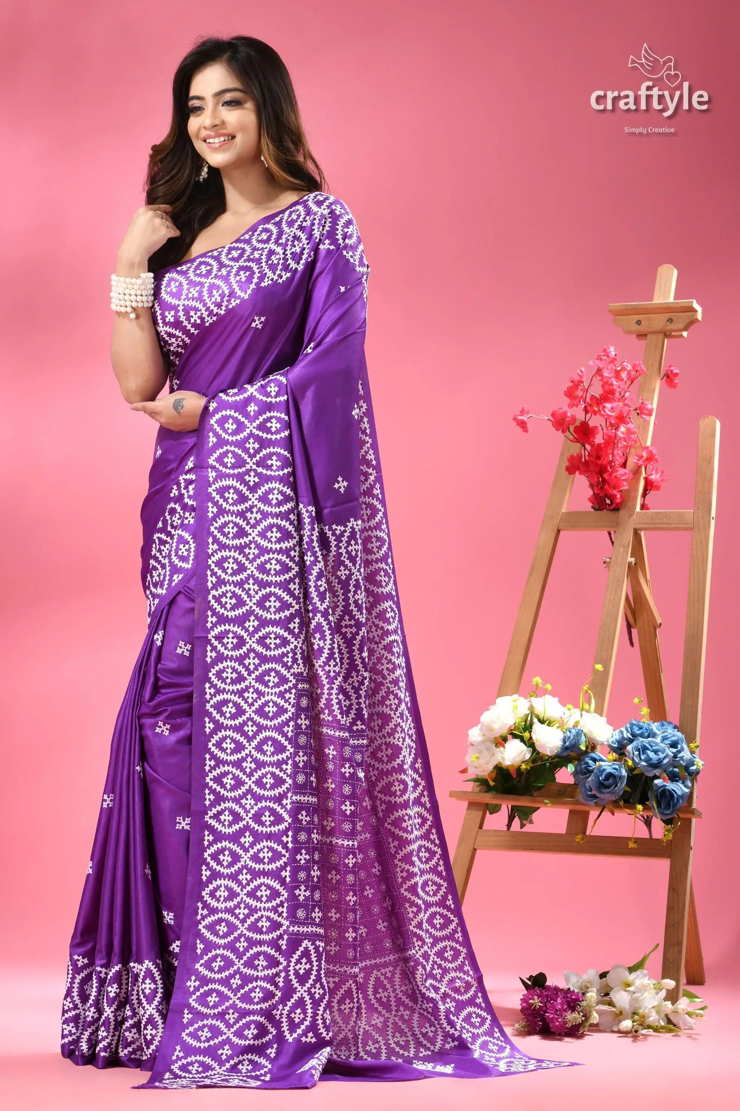 White kutch embroidered french violet silk saree beautiful purple white patterned silk 4